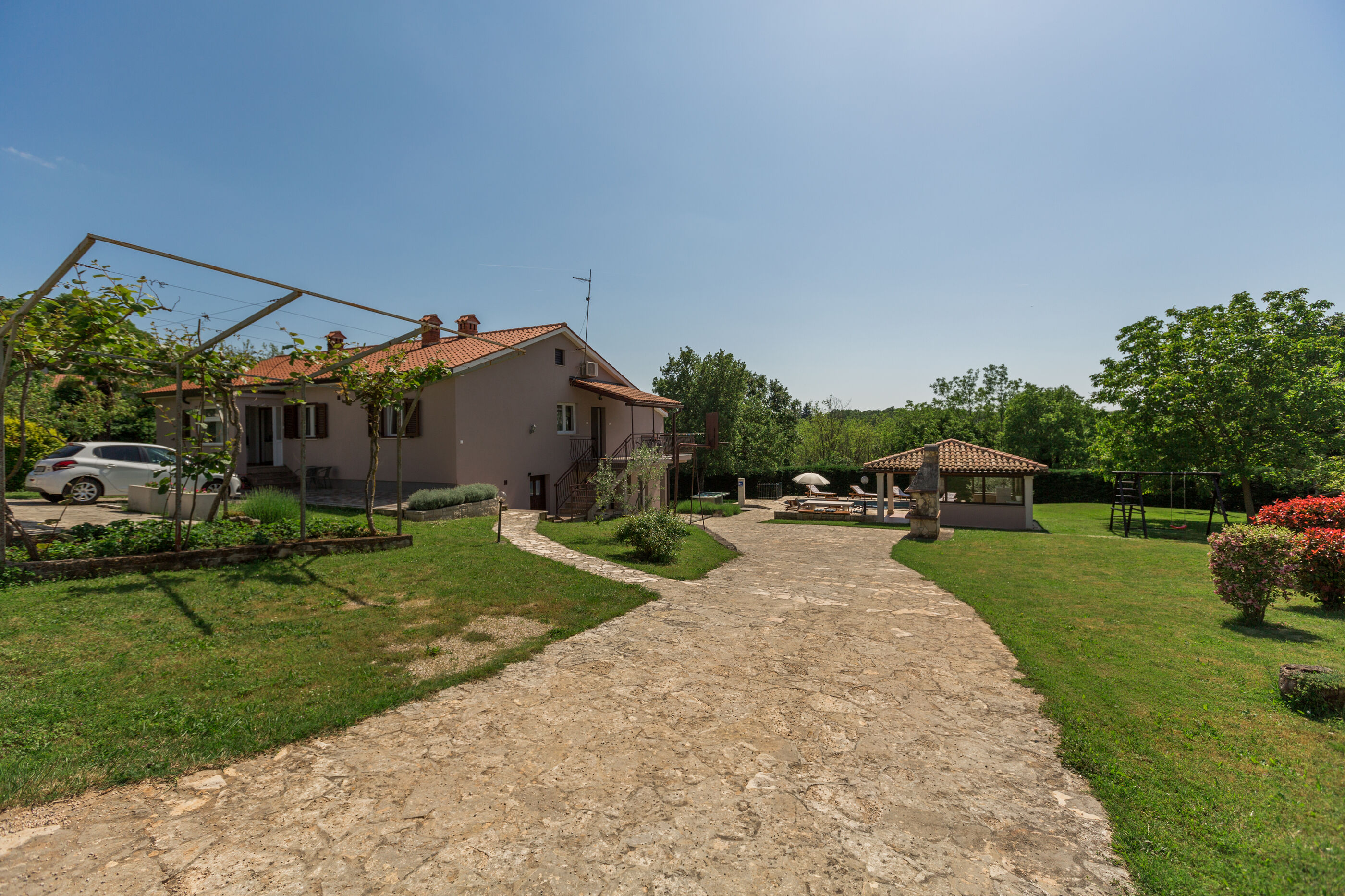 Photo of House Morena s bazenom