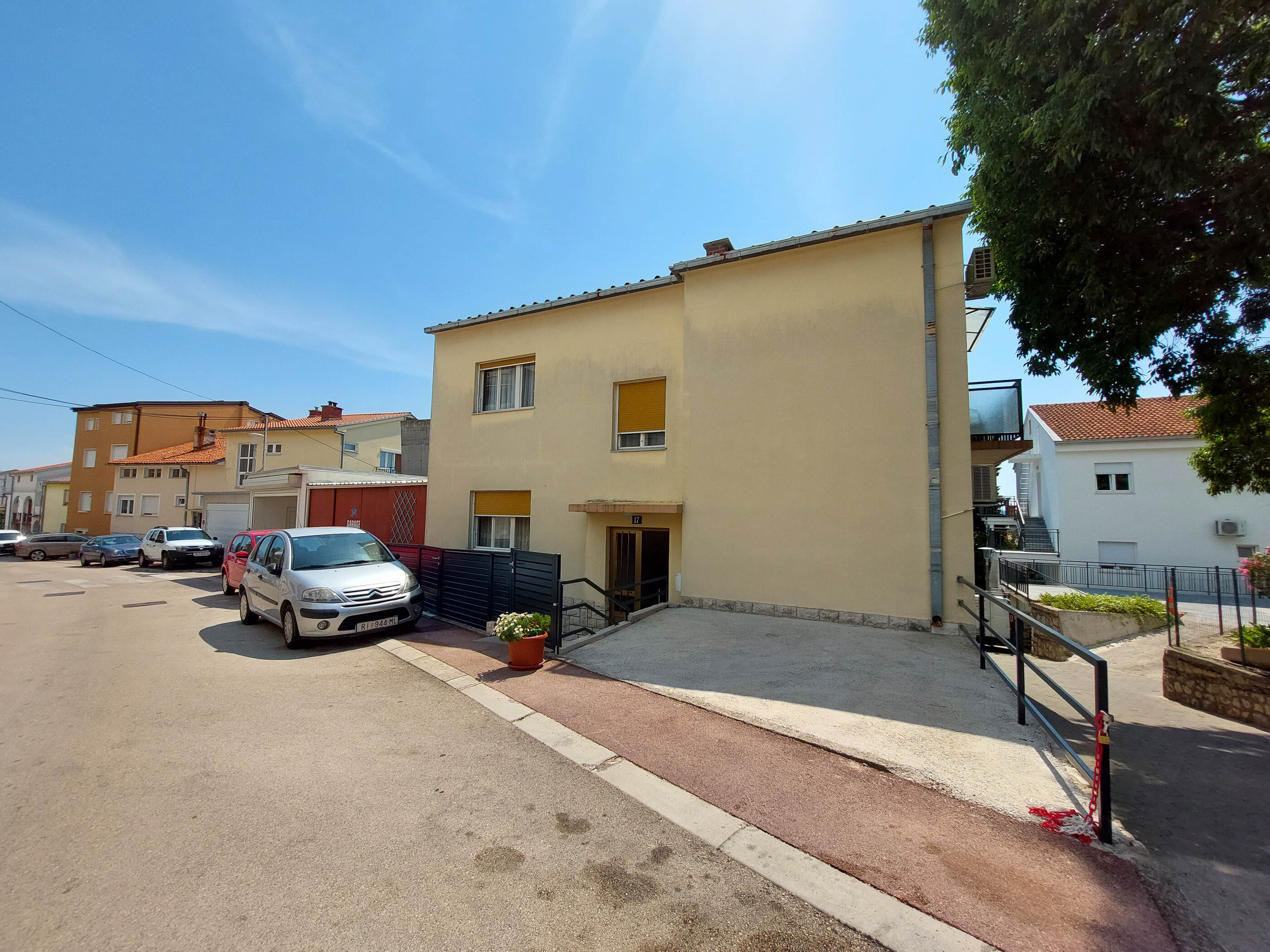 Apartment Viktor 96021-A1