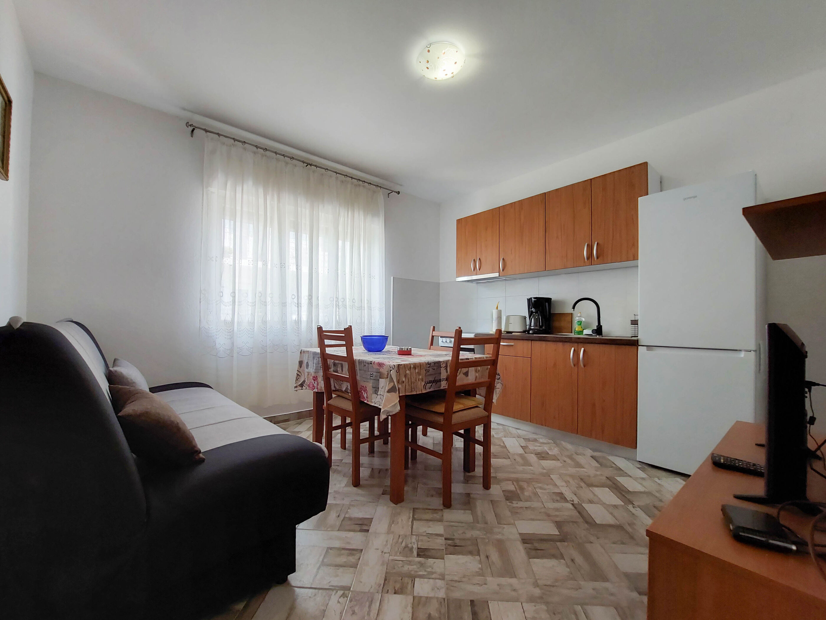 Apartment Viktor 96021-A1