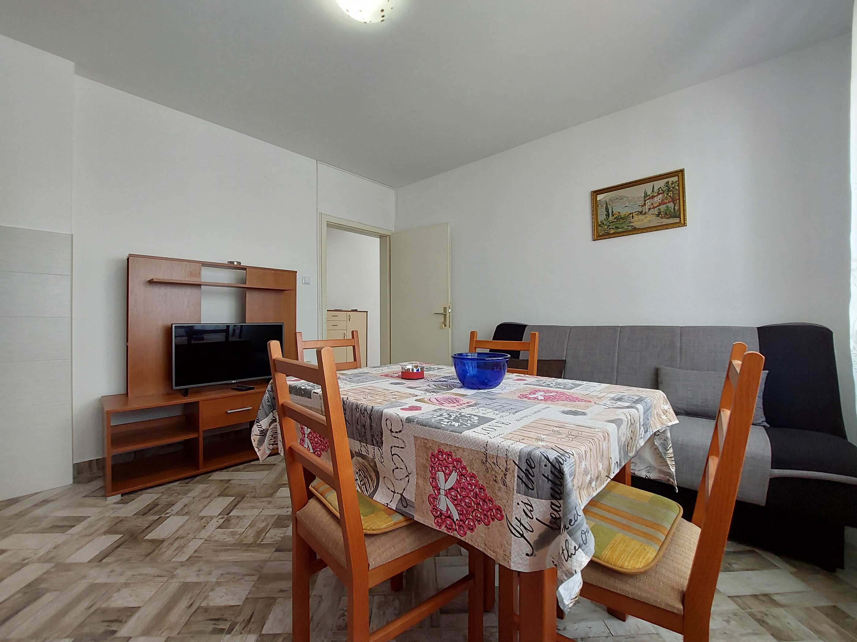 Apartment Viktor 96021-A1