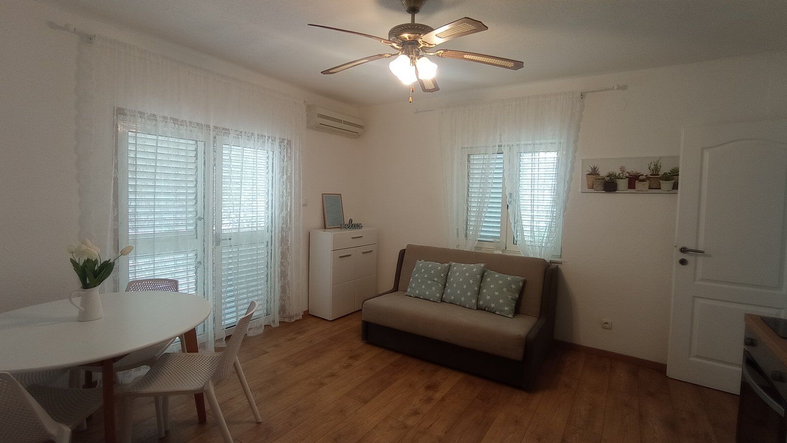 Apartments Tiho 63651-A1