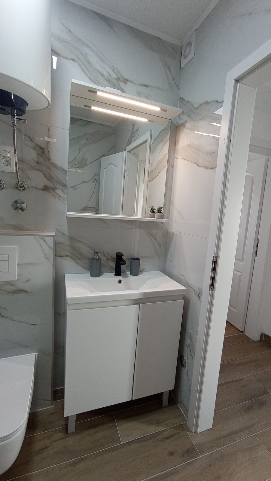 Apartments Tiho 63651-A1