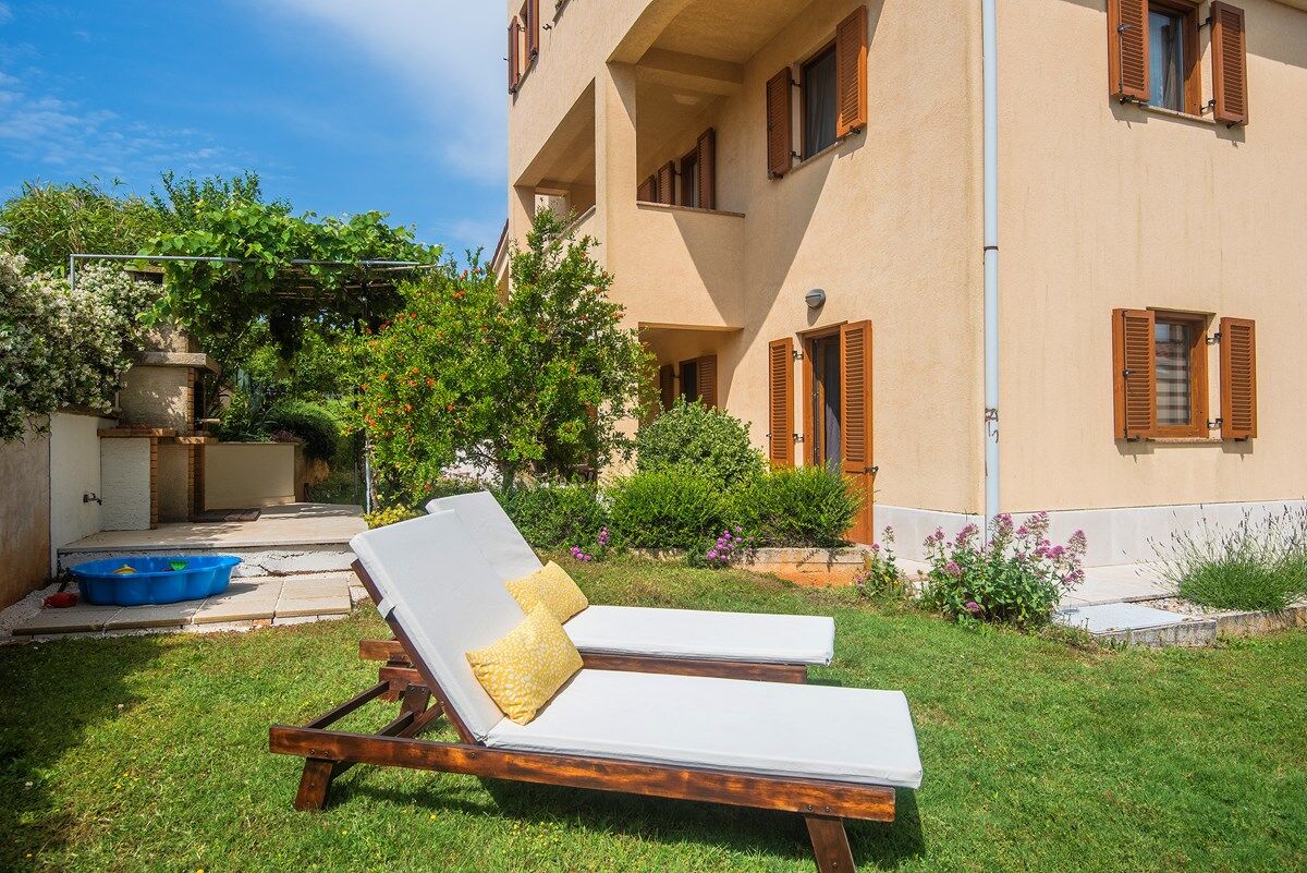 Apartment House Vinkuran 74271-A1