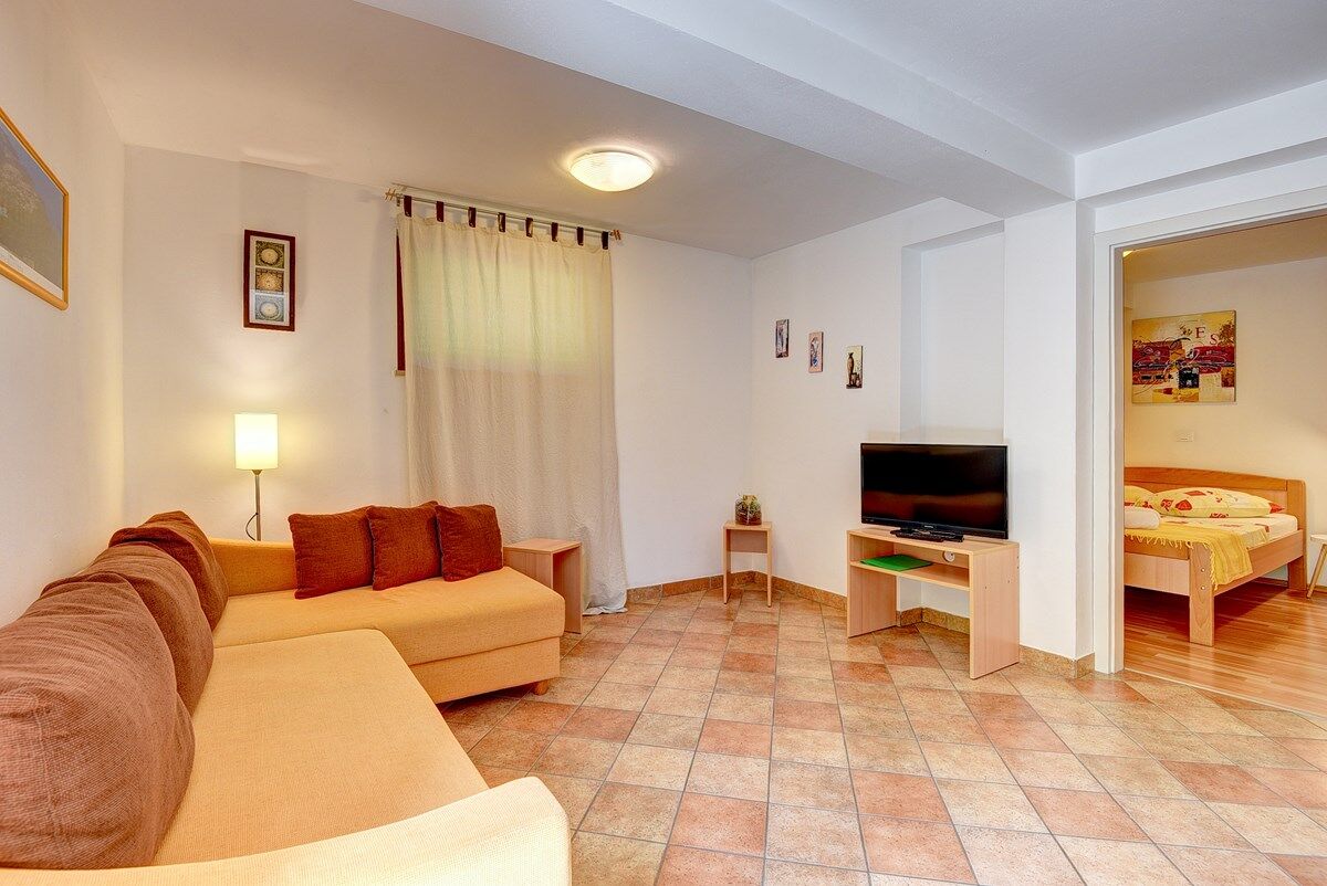Apartment House Vinkuran 74271-A3