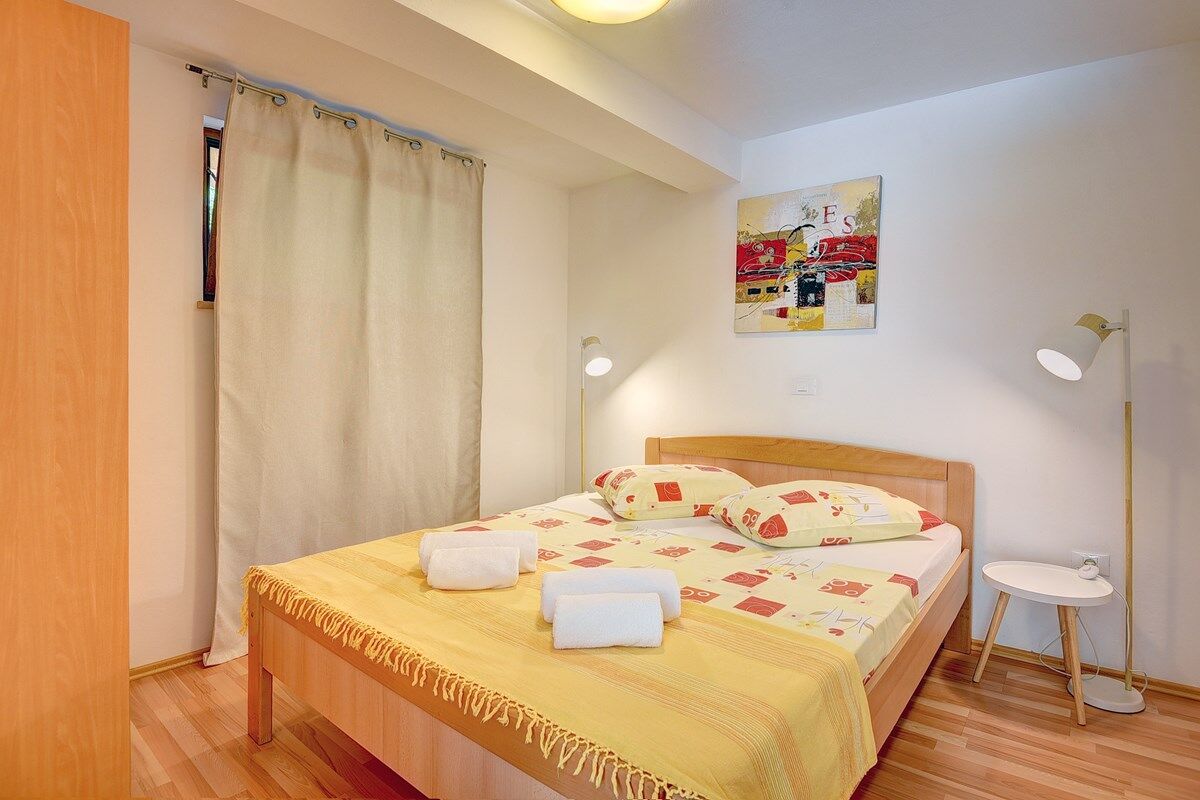Apartment House Vinkuran 74271-A3