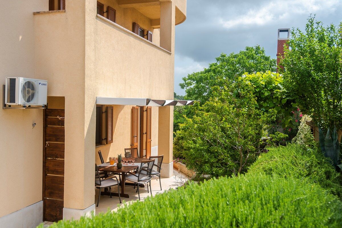 Apartment House Vinkuran 74271-A3