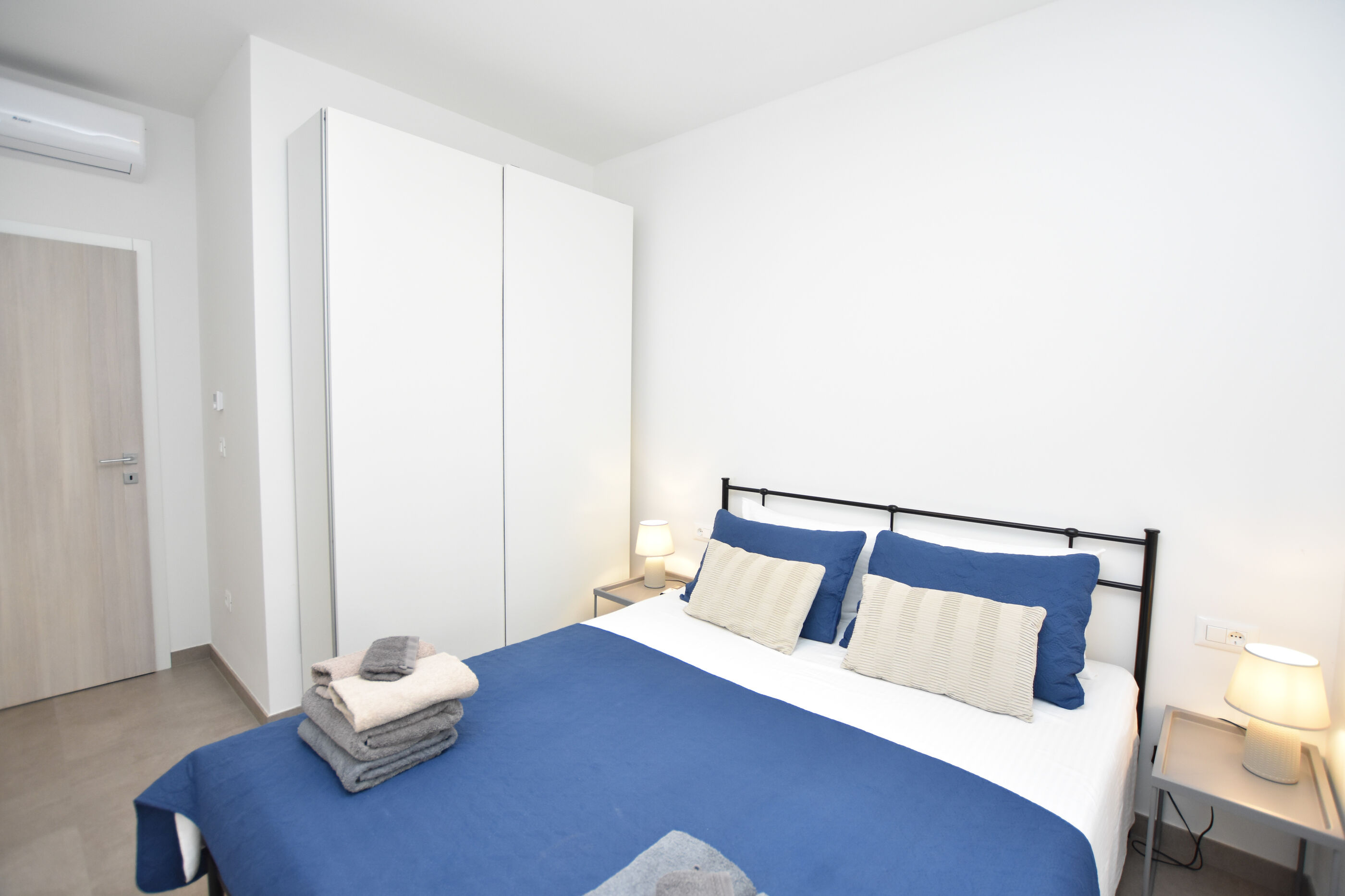 Apartments Zorica 41006-A3