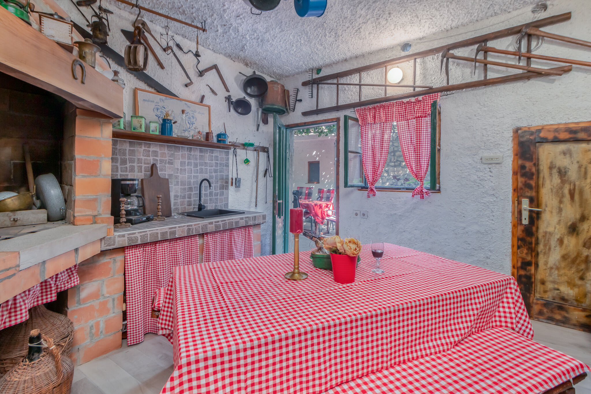 House Seka 96121-K1