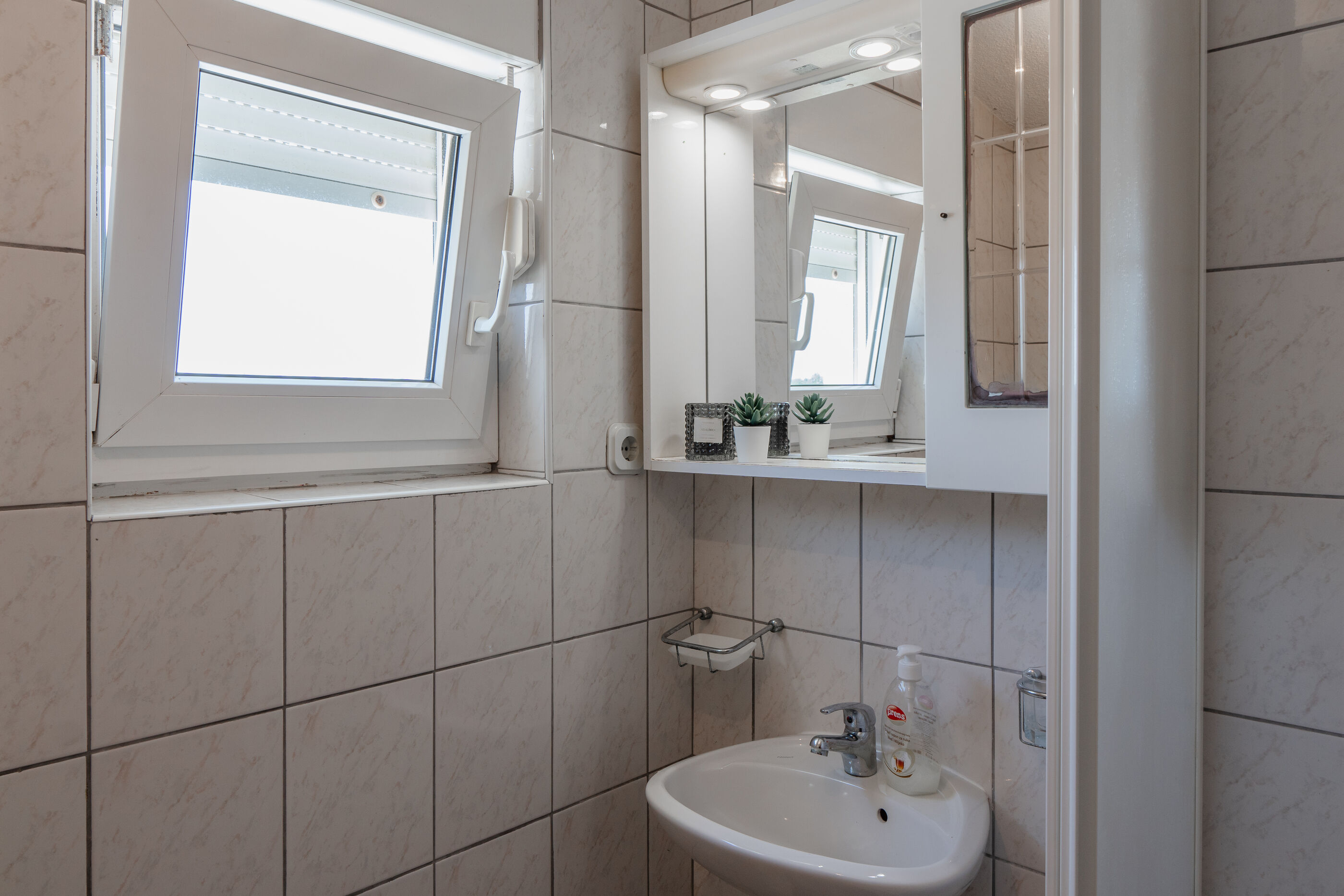 Apartments Ivancevic 95855-A3