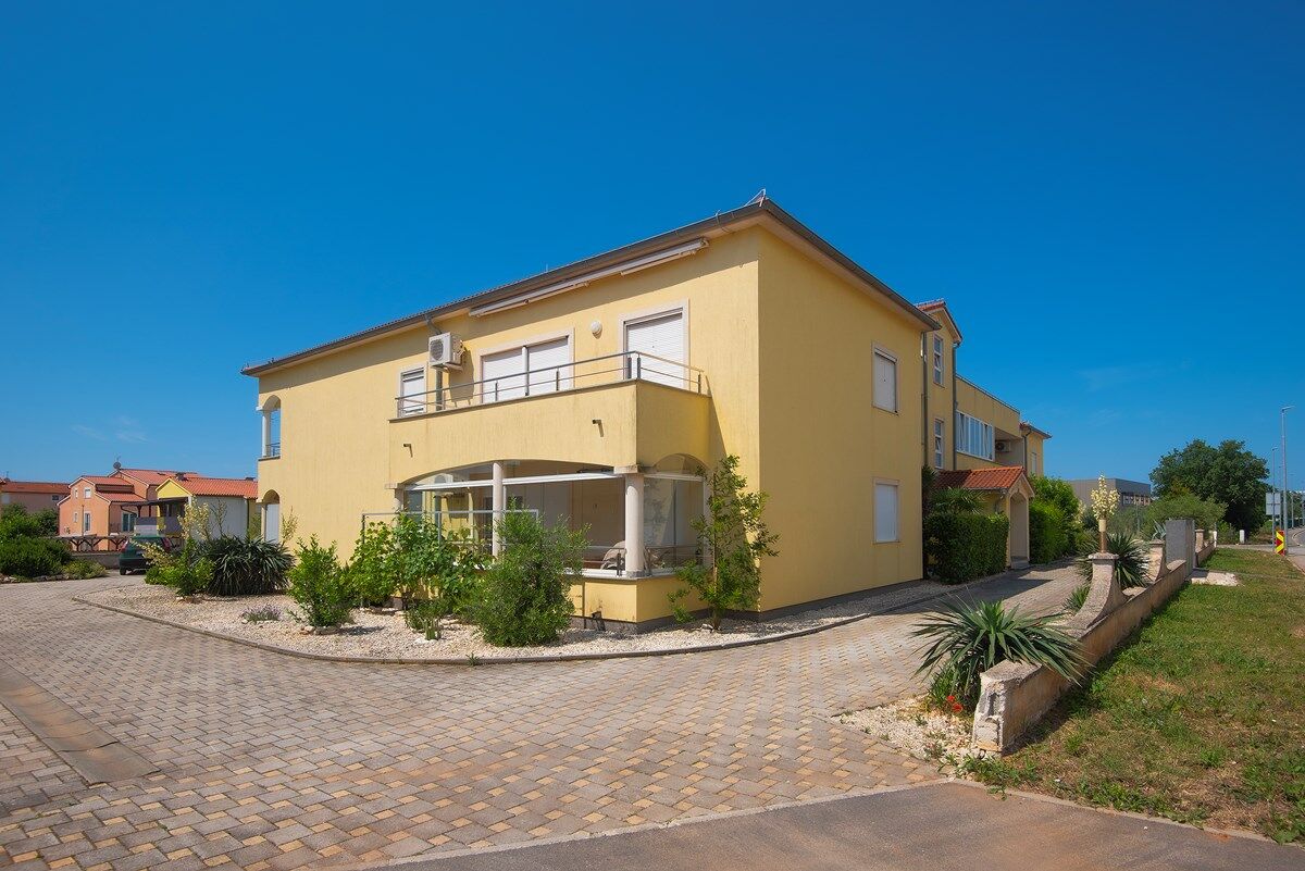Apartment House Munida 74272-A1