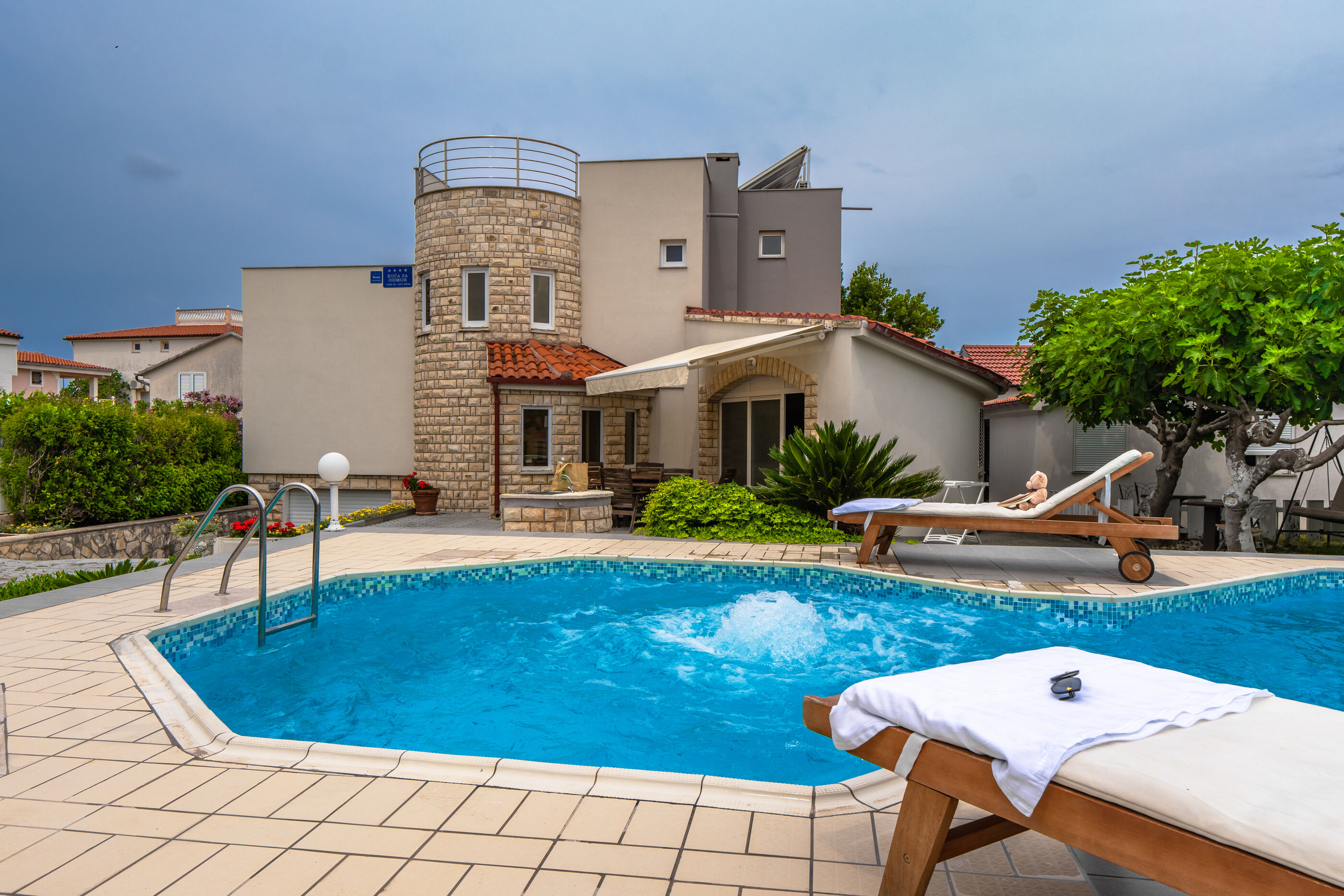 Villa Lulic 95856-A1