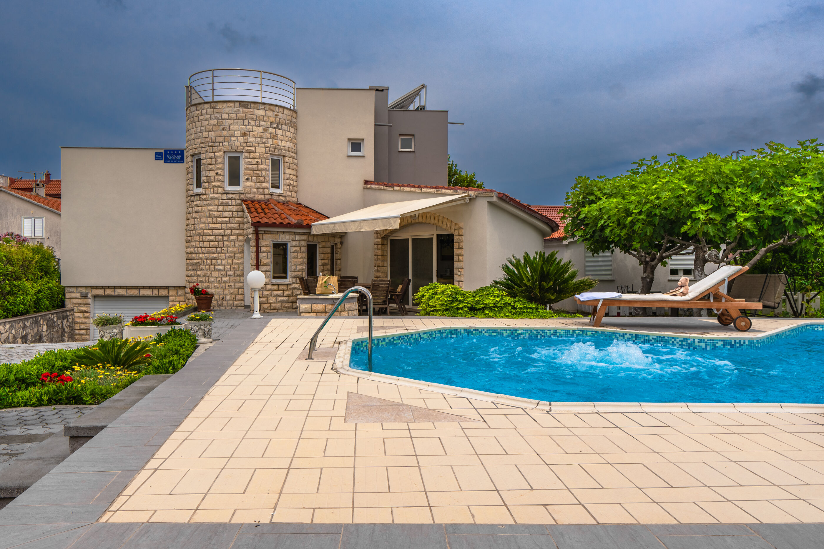 Villa Lulic 95856-A1