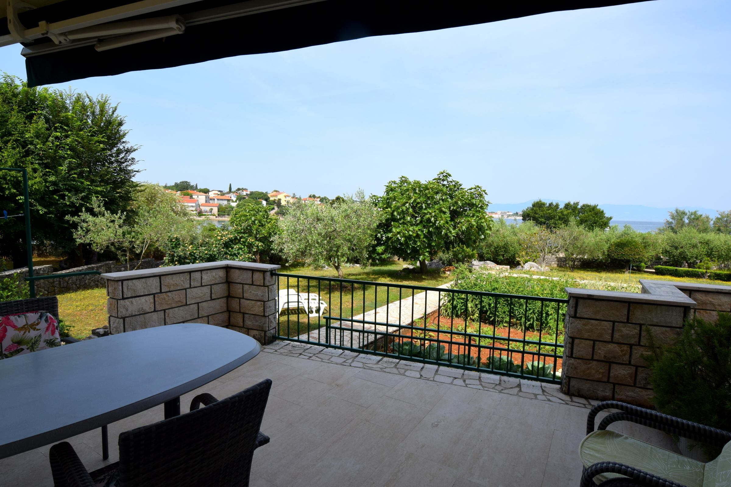 Apartments Rtic 62251-A2
