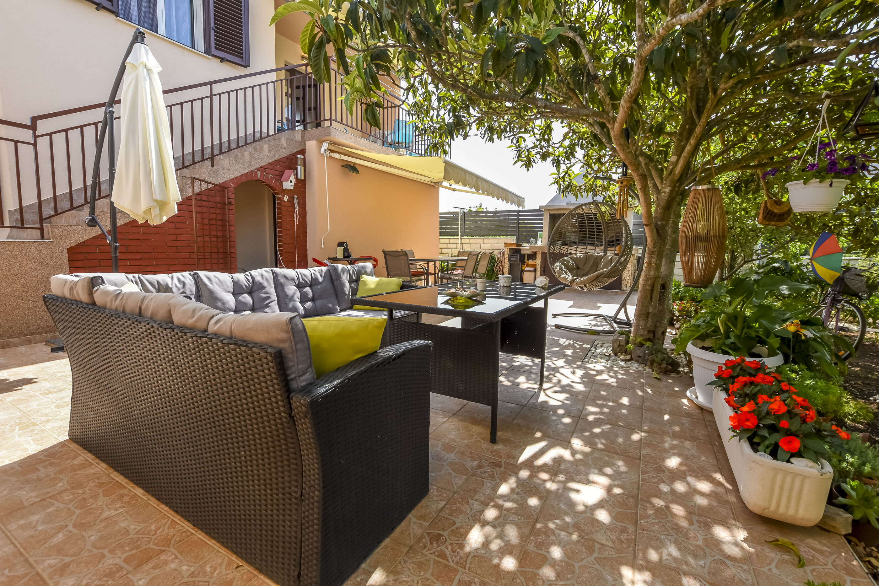 Apartments Hrvatić 21571-A1