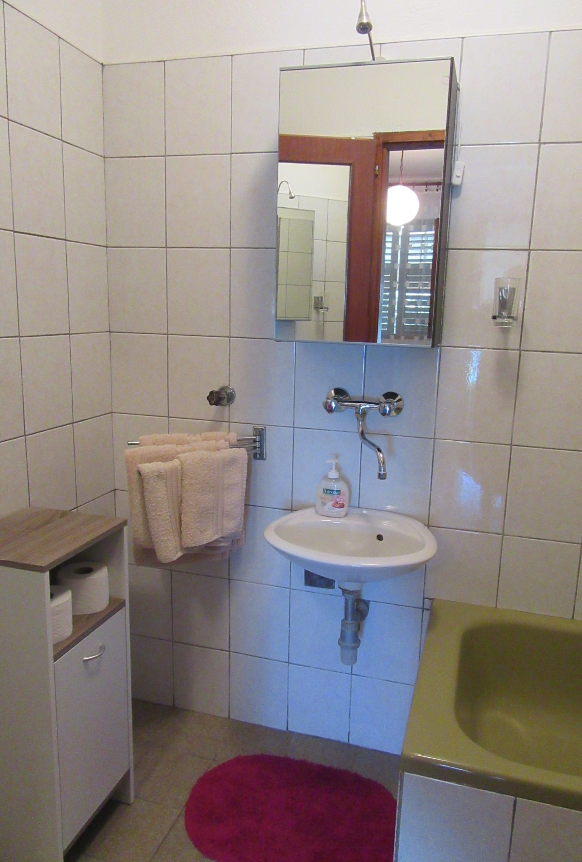 Apartments Mala kuća kraj mora 96141-A2