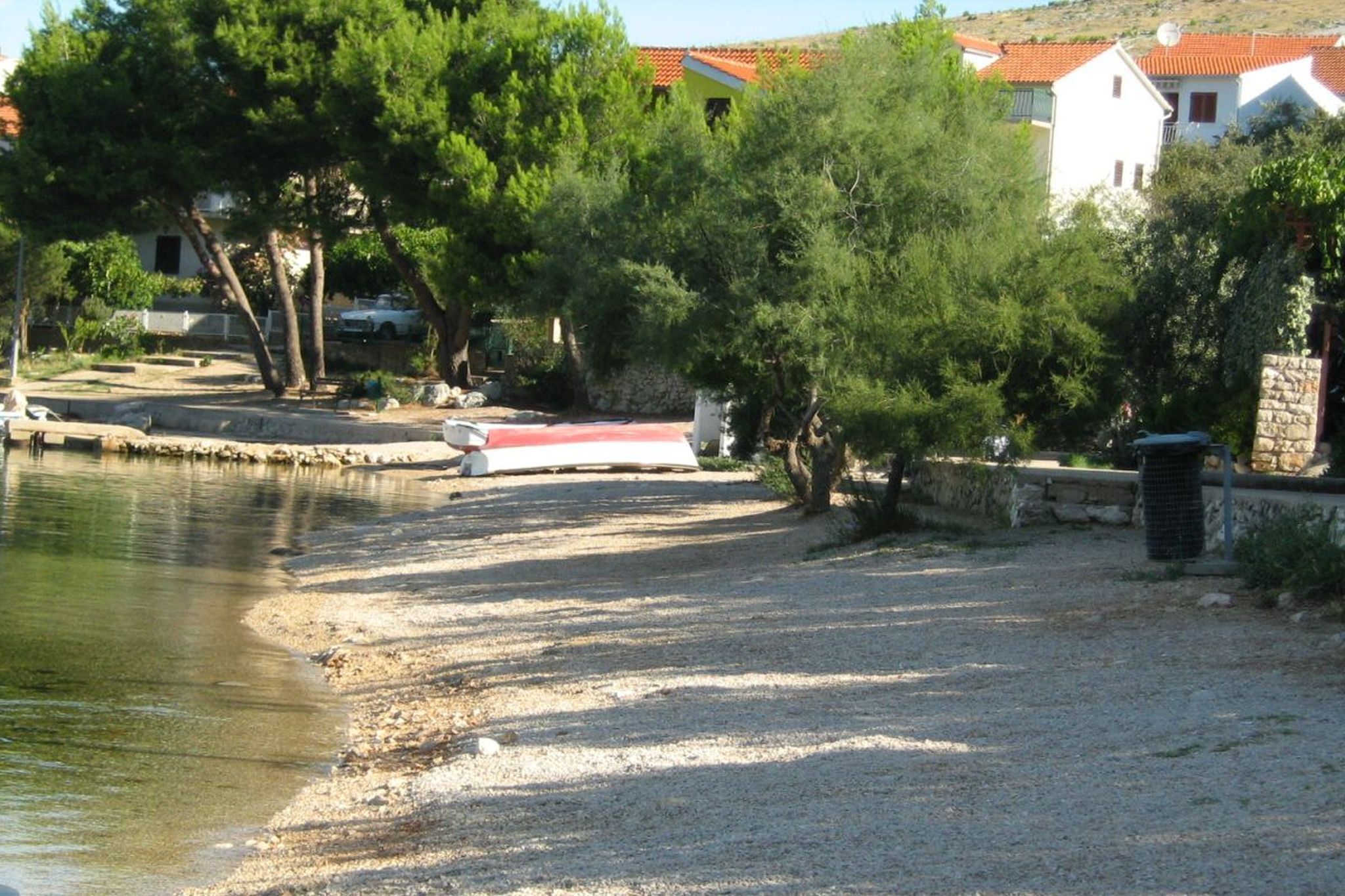 Apartments Mala kuća kraj mora 96141-A2