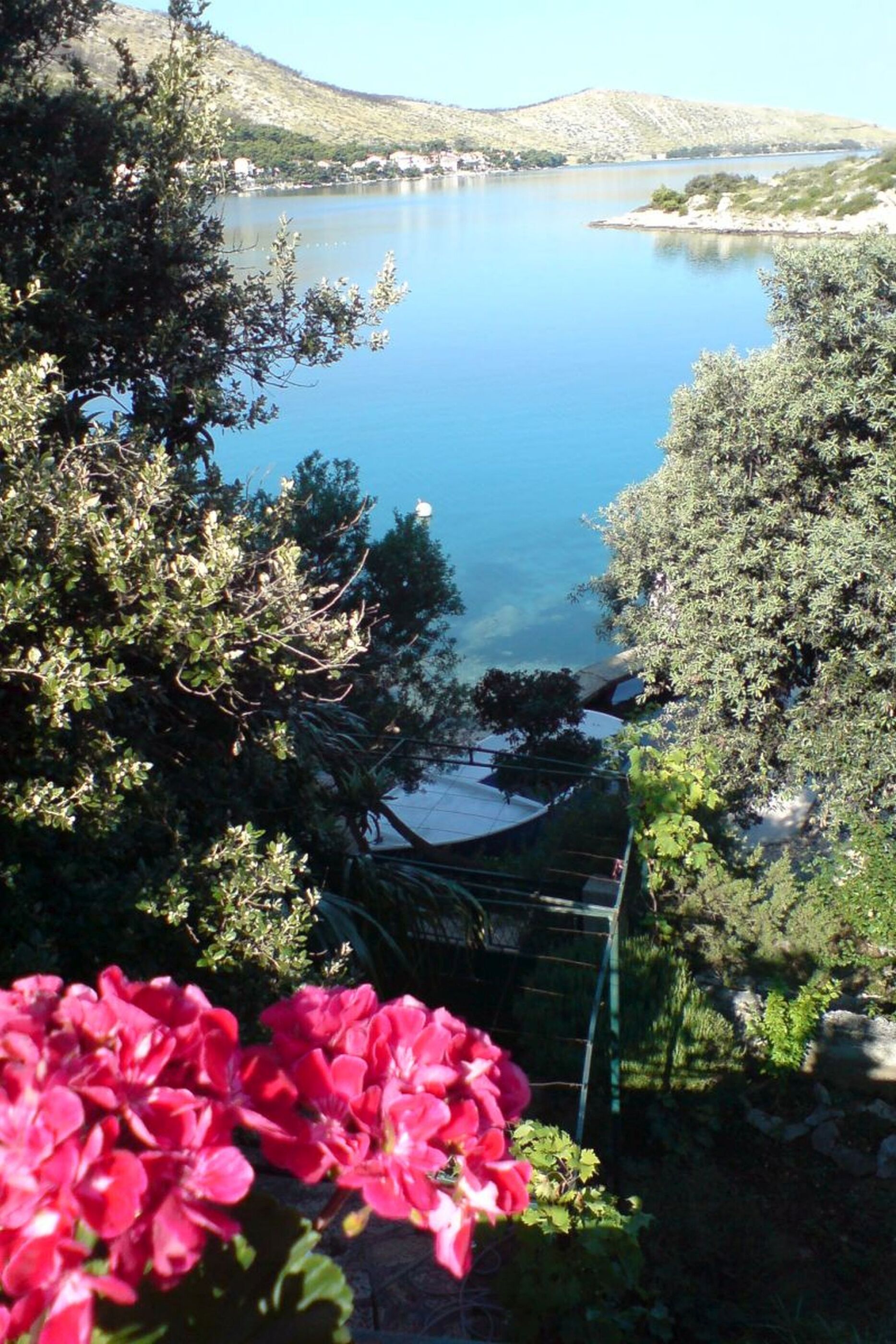 Apartments Mala kuća kraj mora 96141-A2