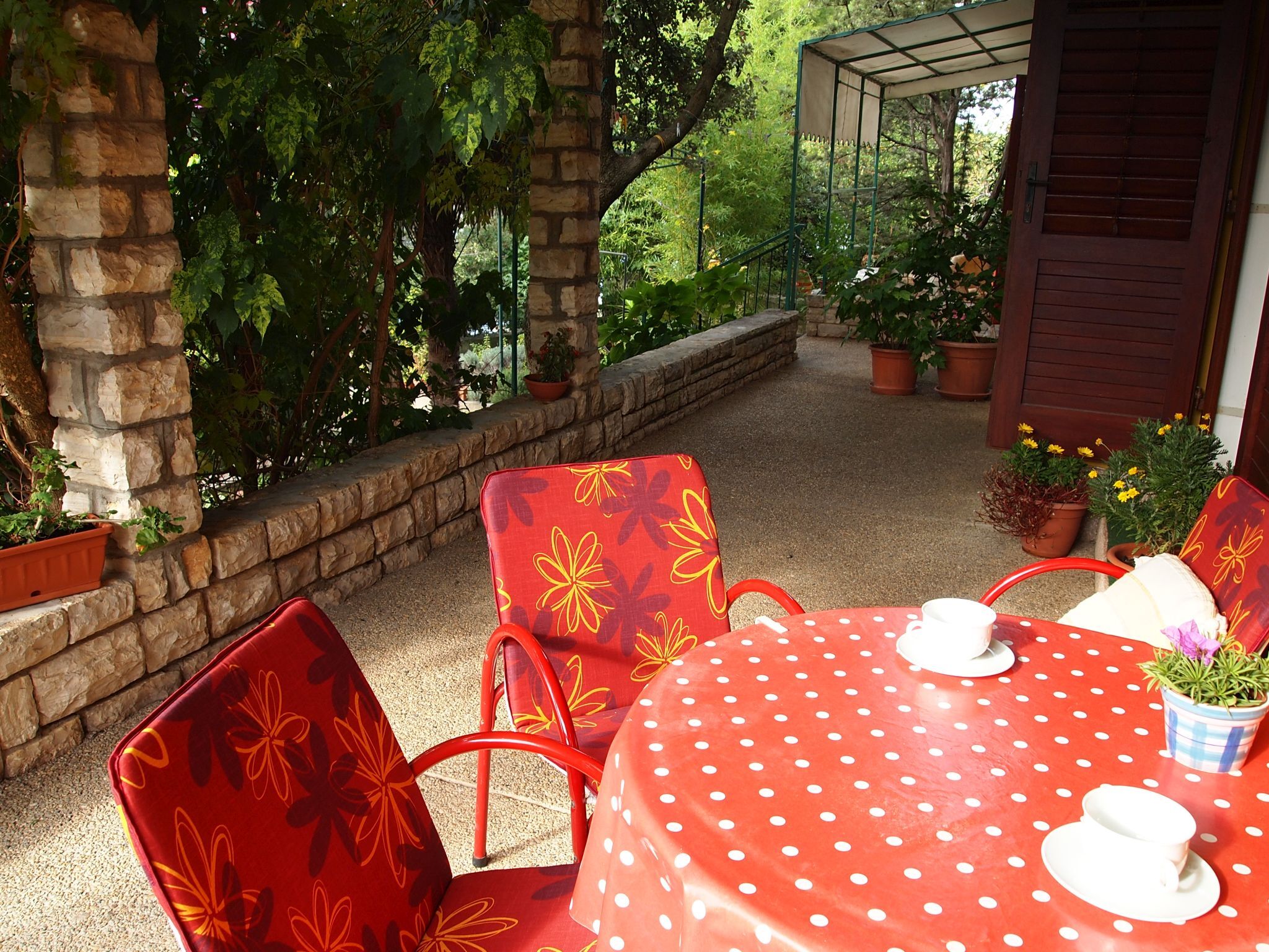 Apartments Mala kuća kraj mora 96141-A1