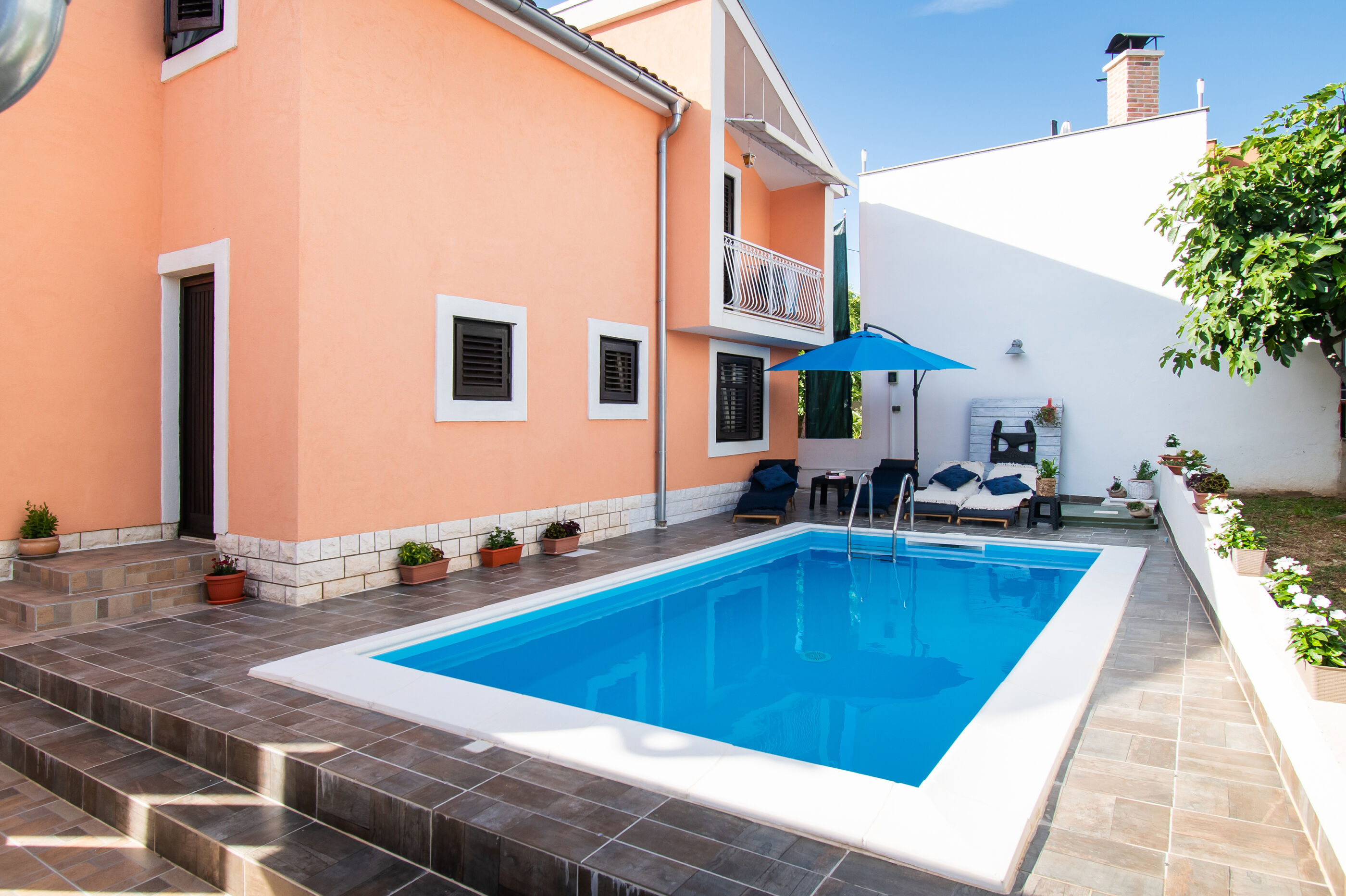 Apartments and Room Agiss with pool 83371-A2