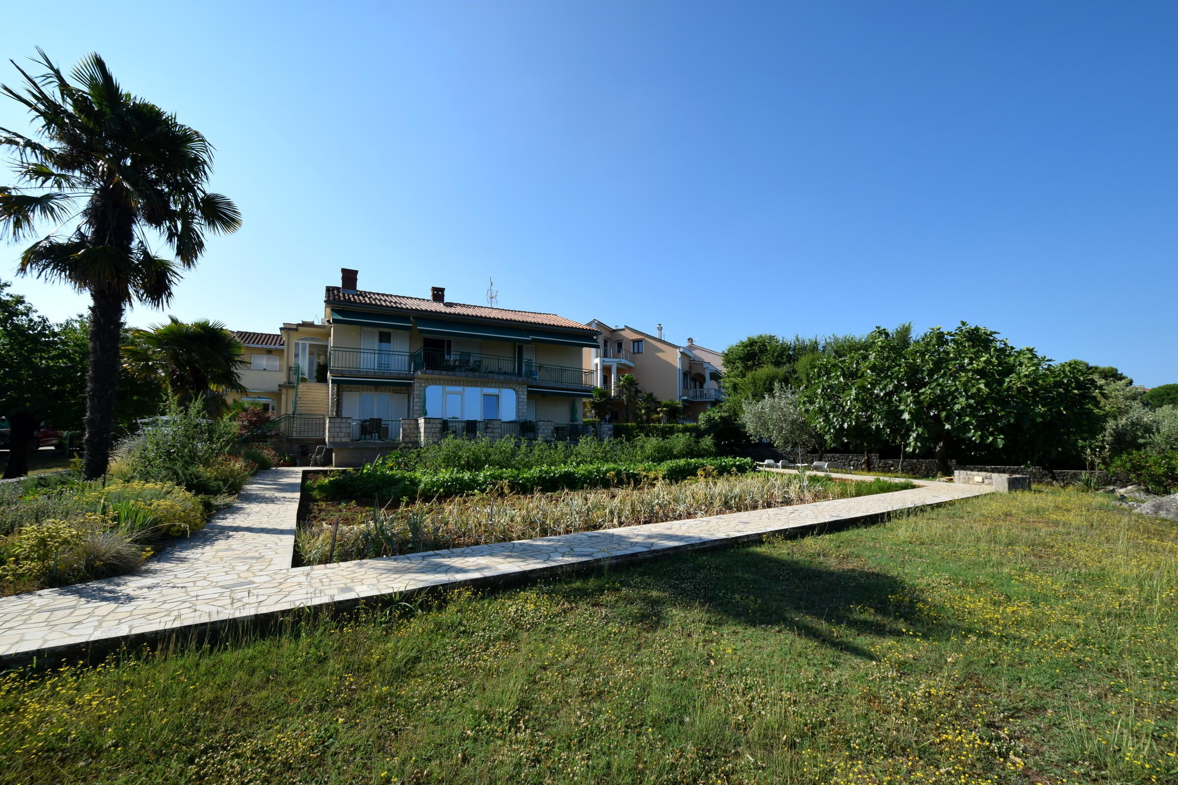 Apartments Rtic 62251-A1