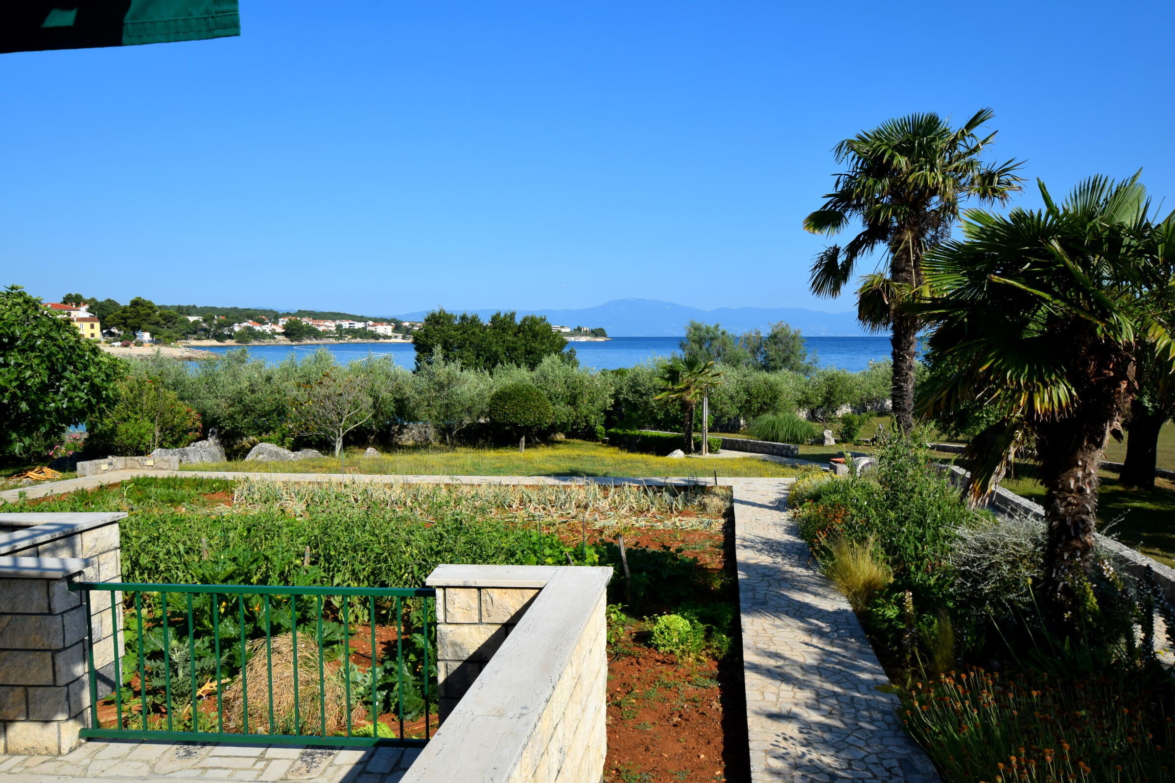 Apartments Rtic 62251-A1