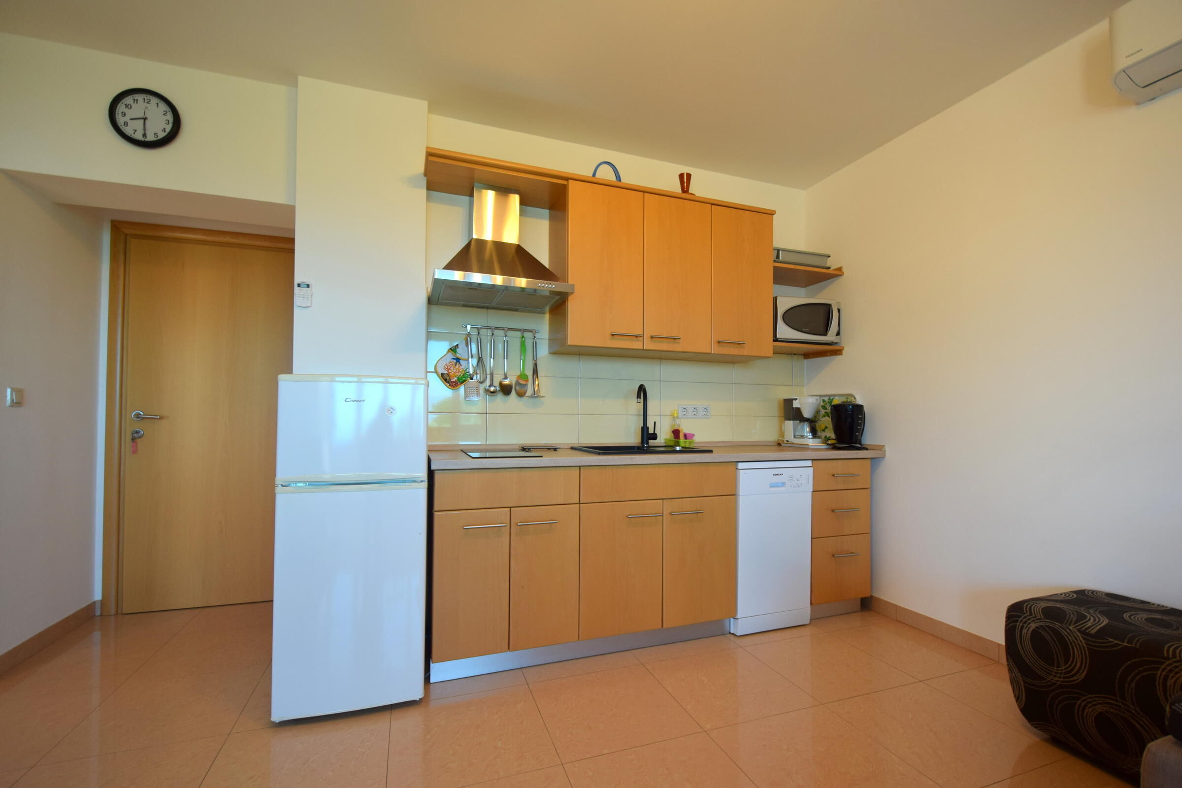 Apartments Rtic 62251-A1