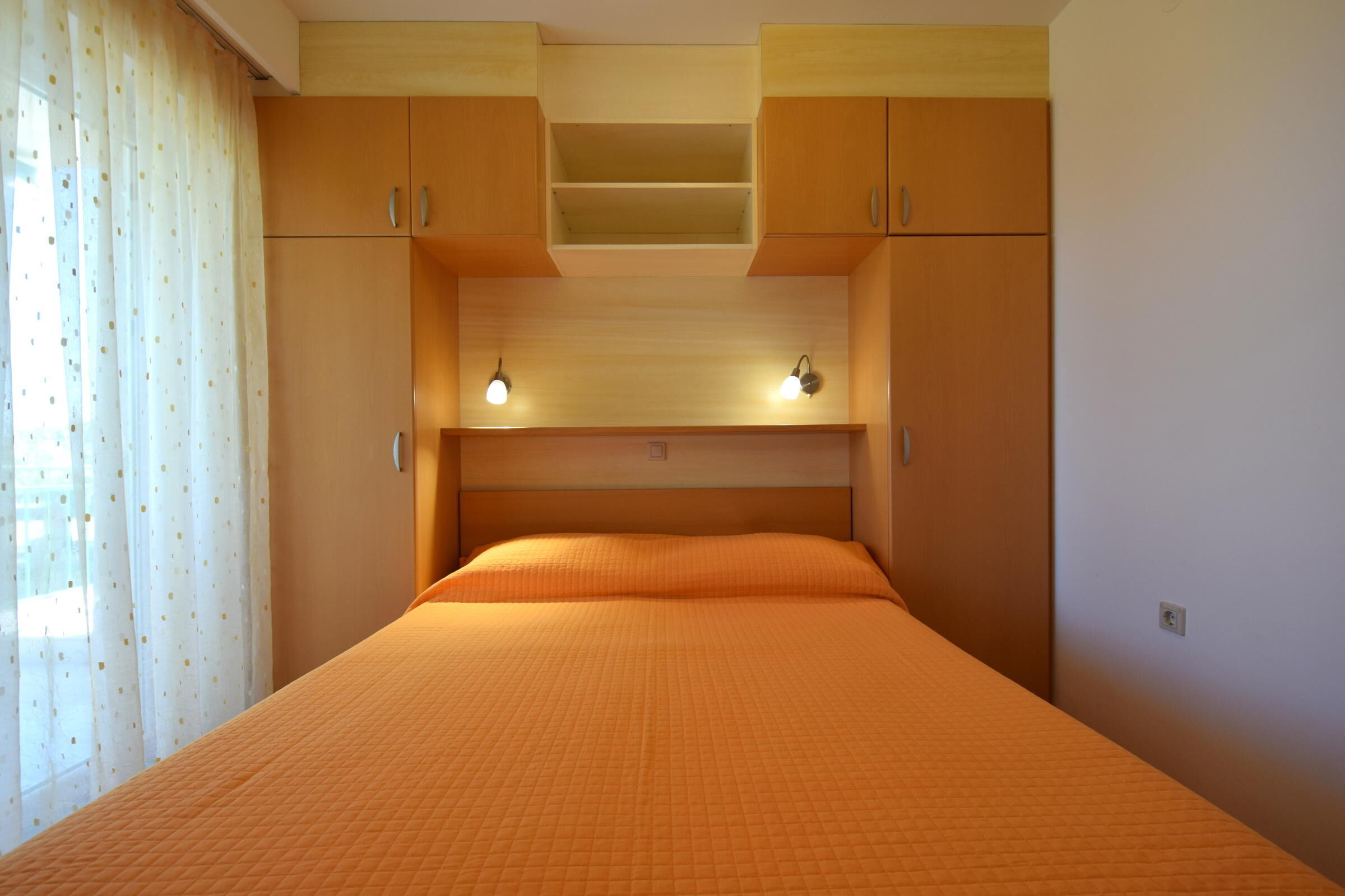 Apartments Rtic 62251-A1