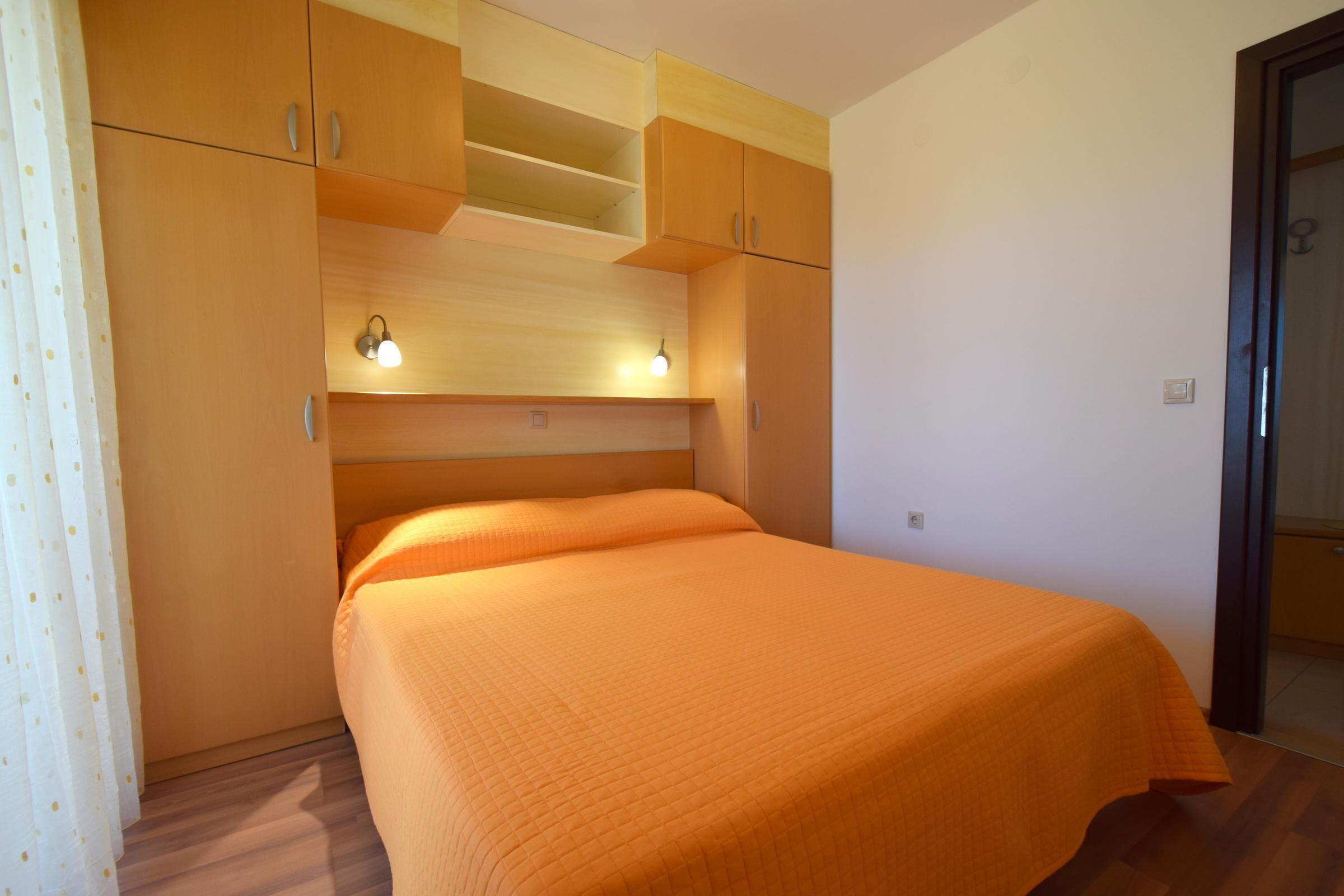 Apartments Rtic 62251-A1