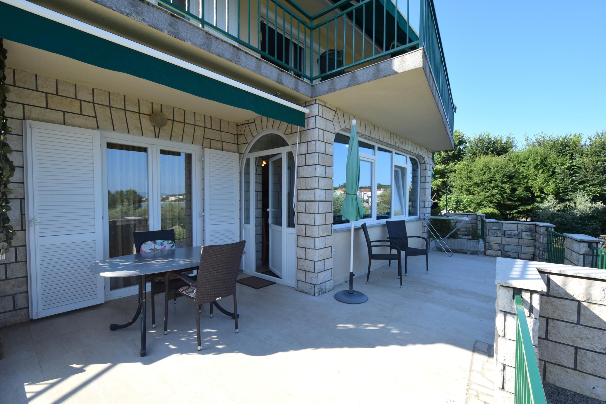 Apartments Rtic 62251-A1