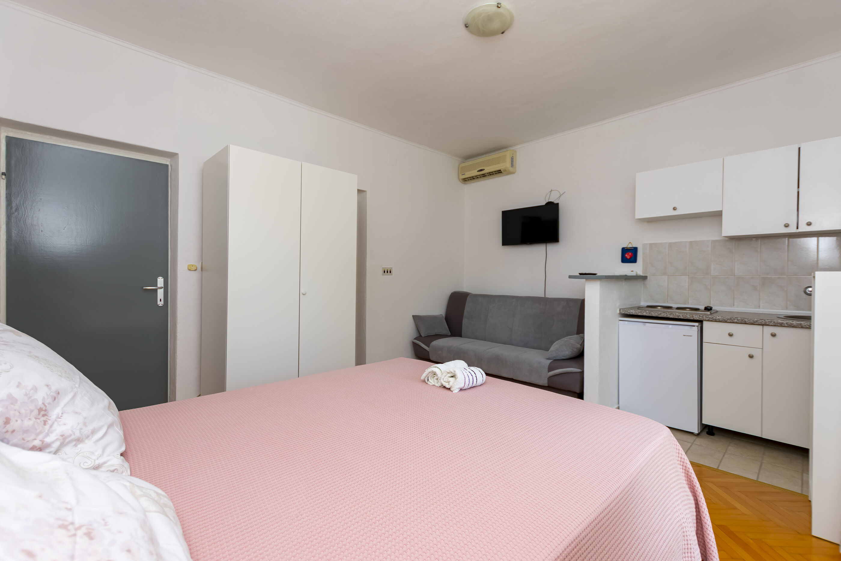 Apartments Nikola 95731-A3