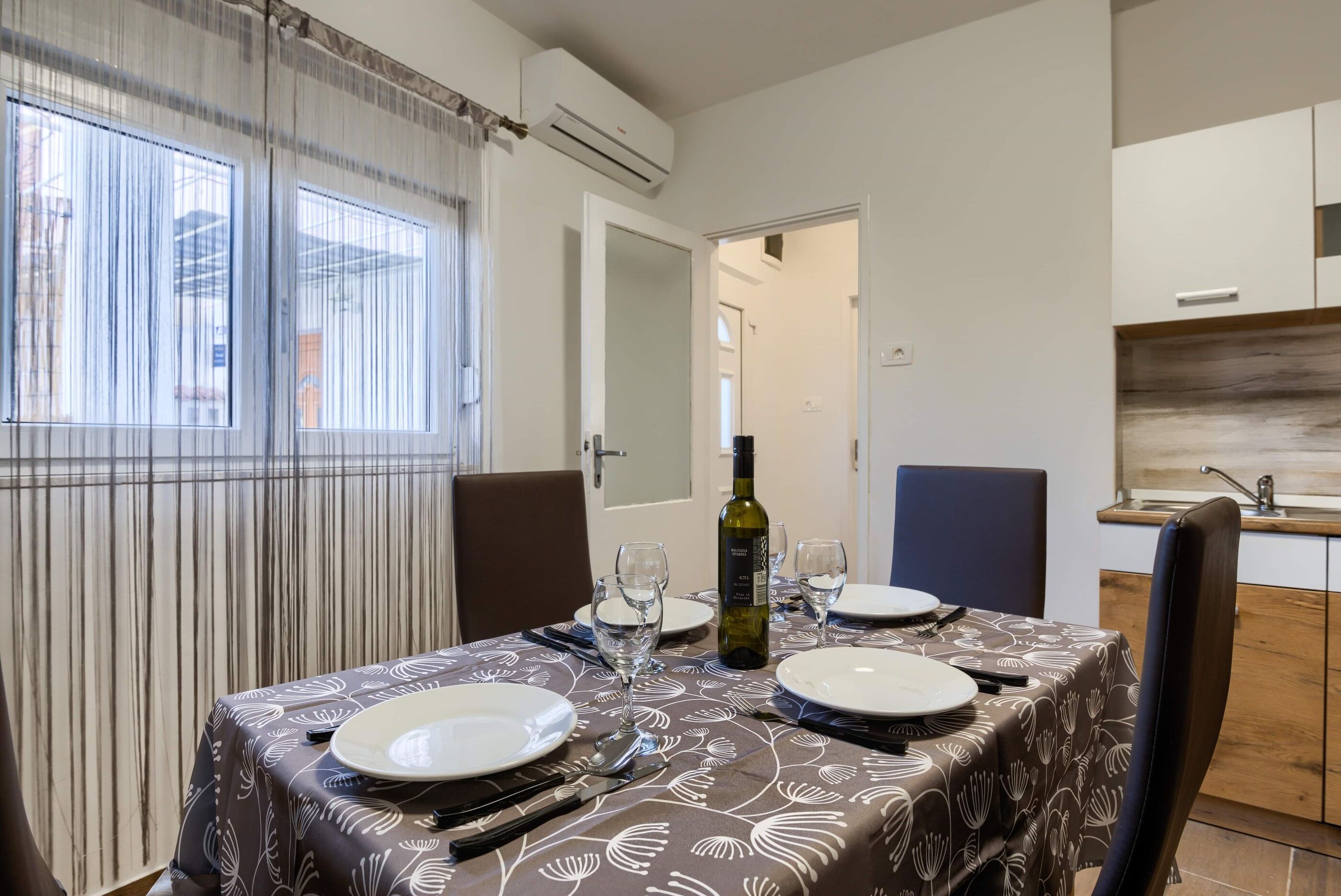 Apartment Mark 96491-A1