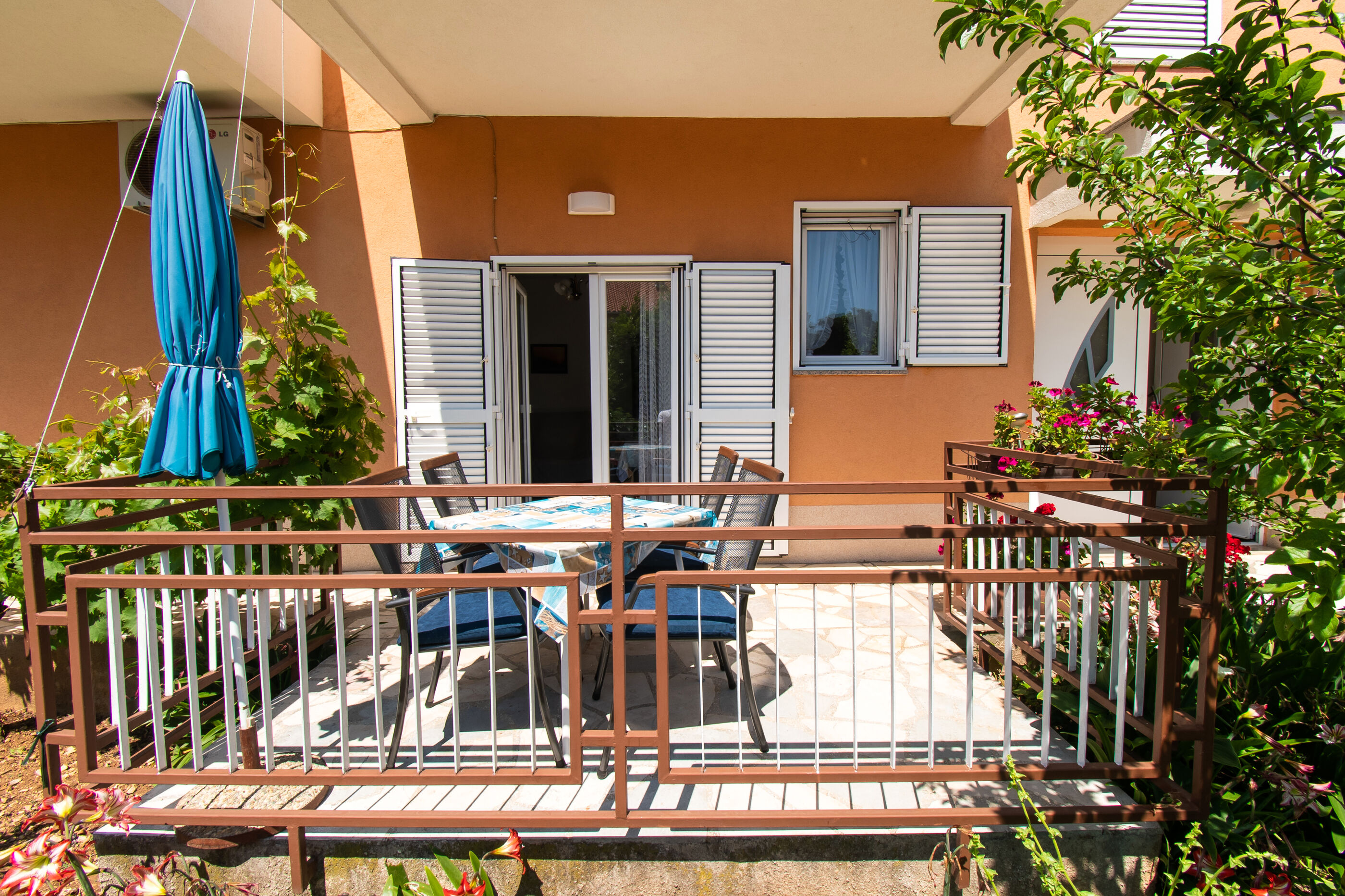 Apartments Čaće 37742-A1