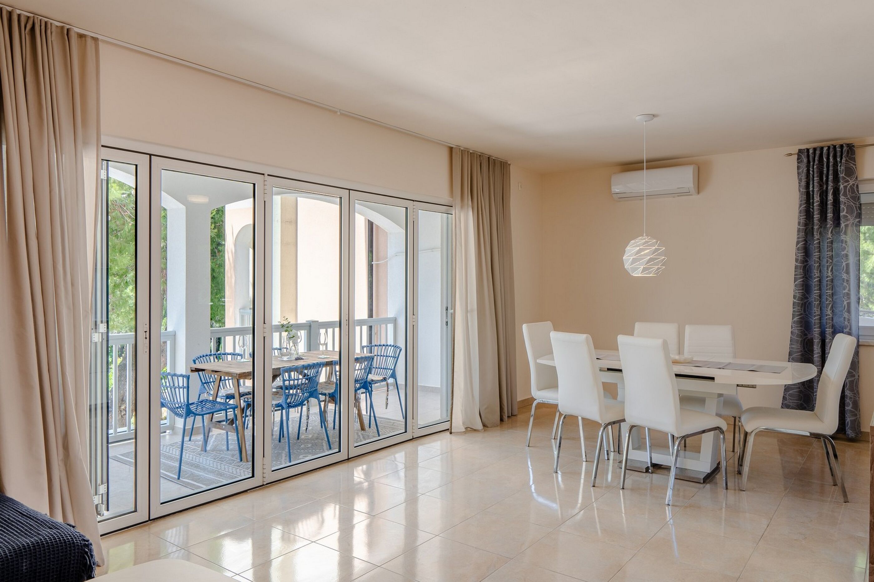 Apartments Sum mora 95858-A2