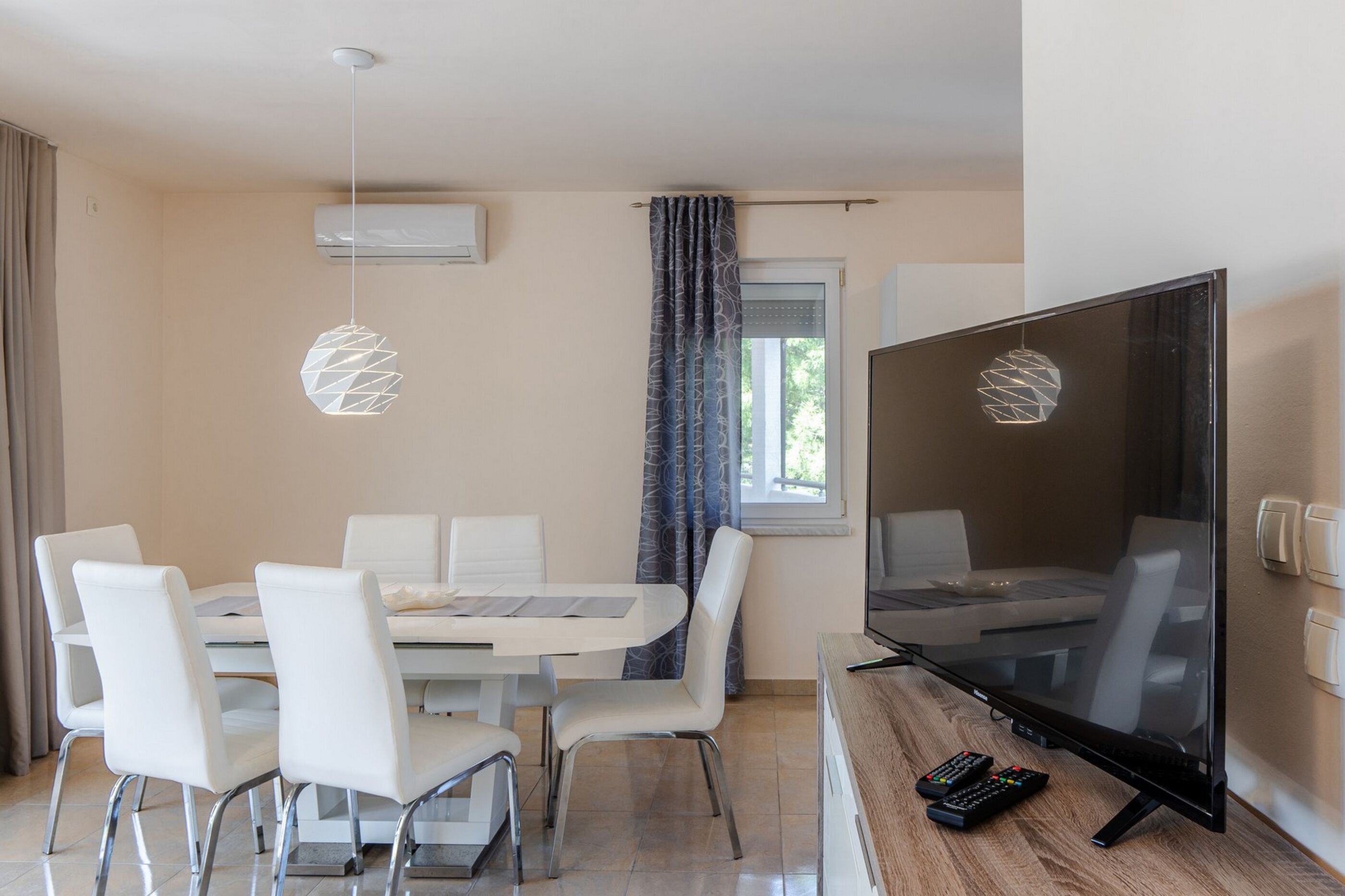 Apartments Sum mora 95858-A2