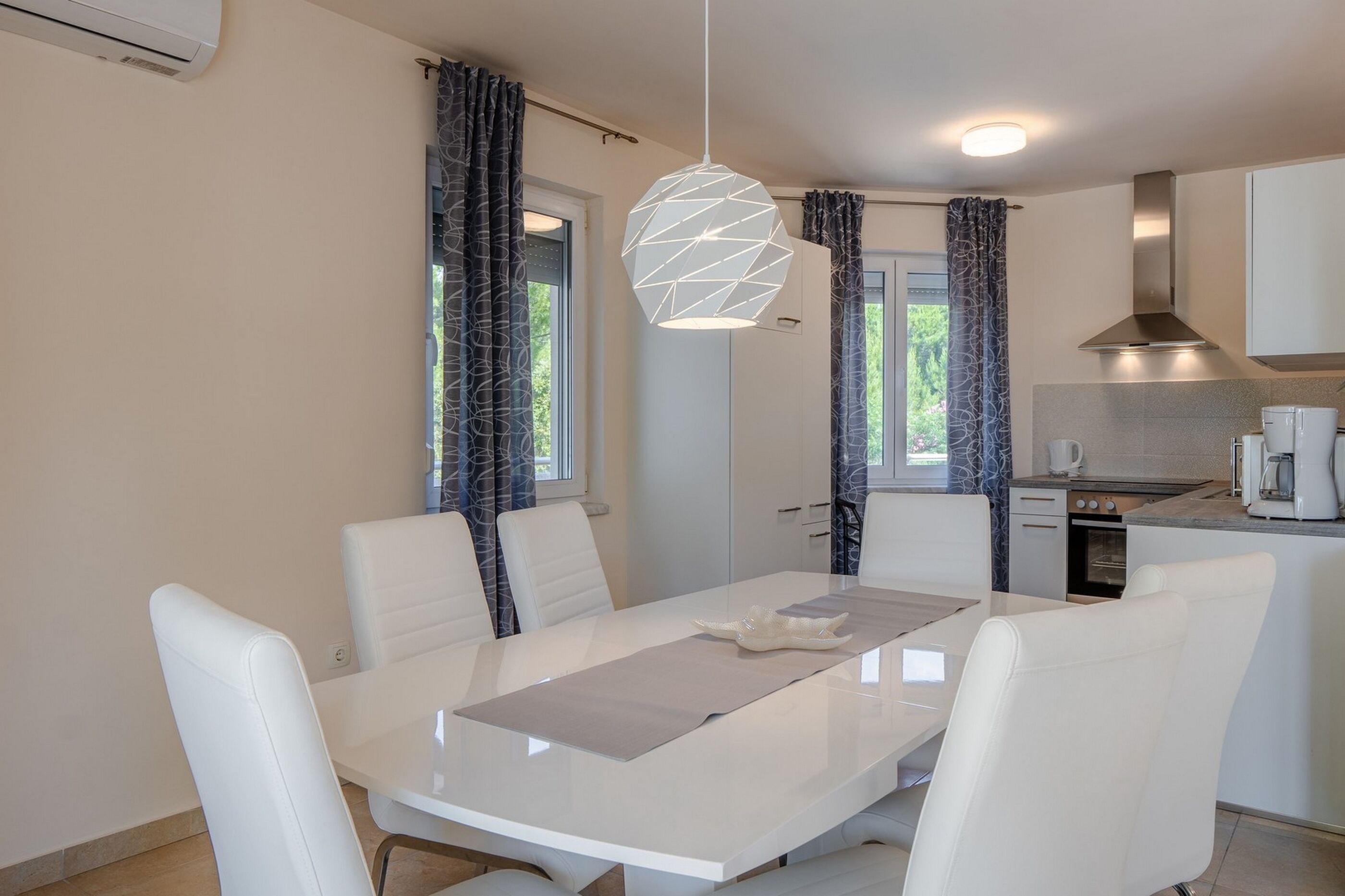 Apartments Sum mora 95858-A2
