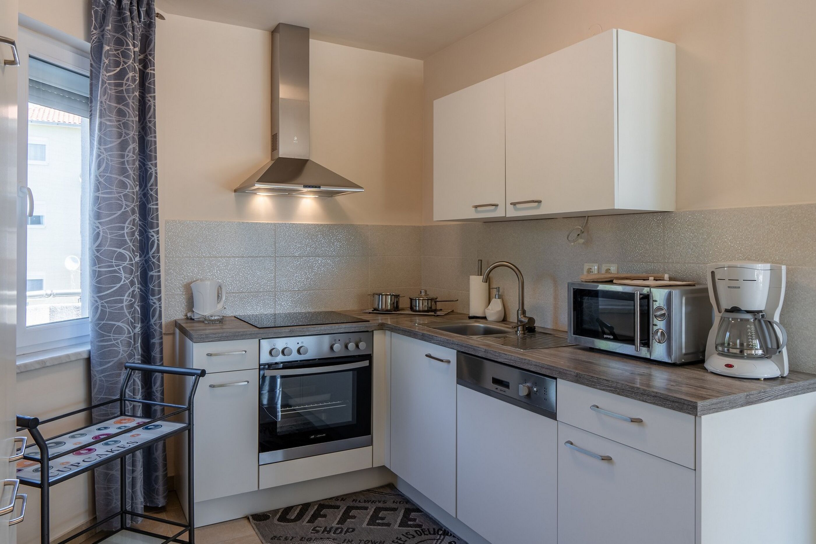 Apartments Sum mora 95858-A2