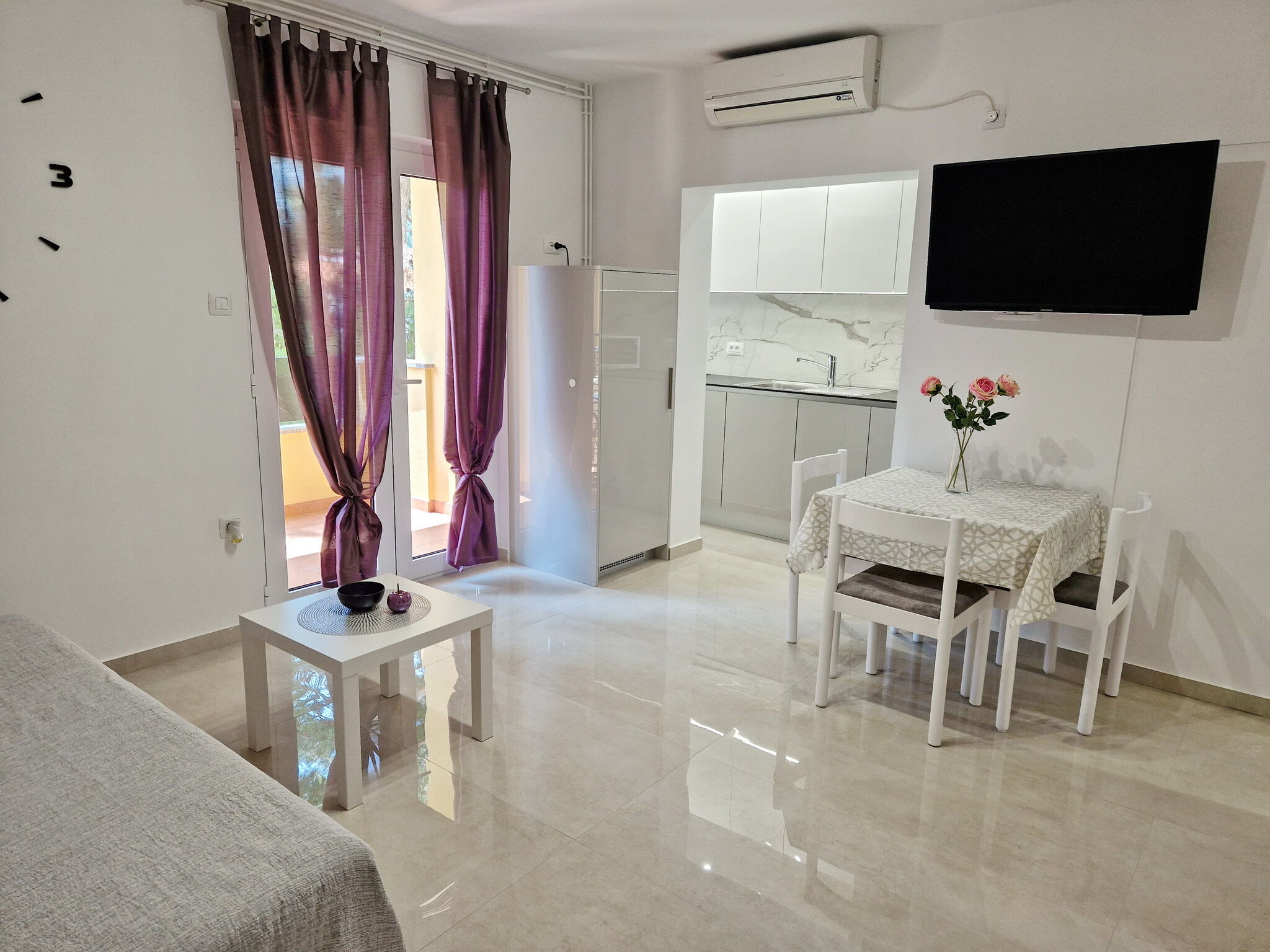 Apartments Čubranić Nada 69001-A3