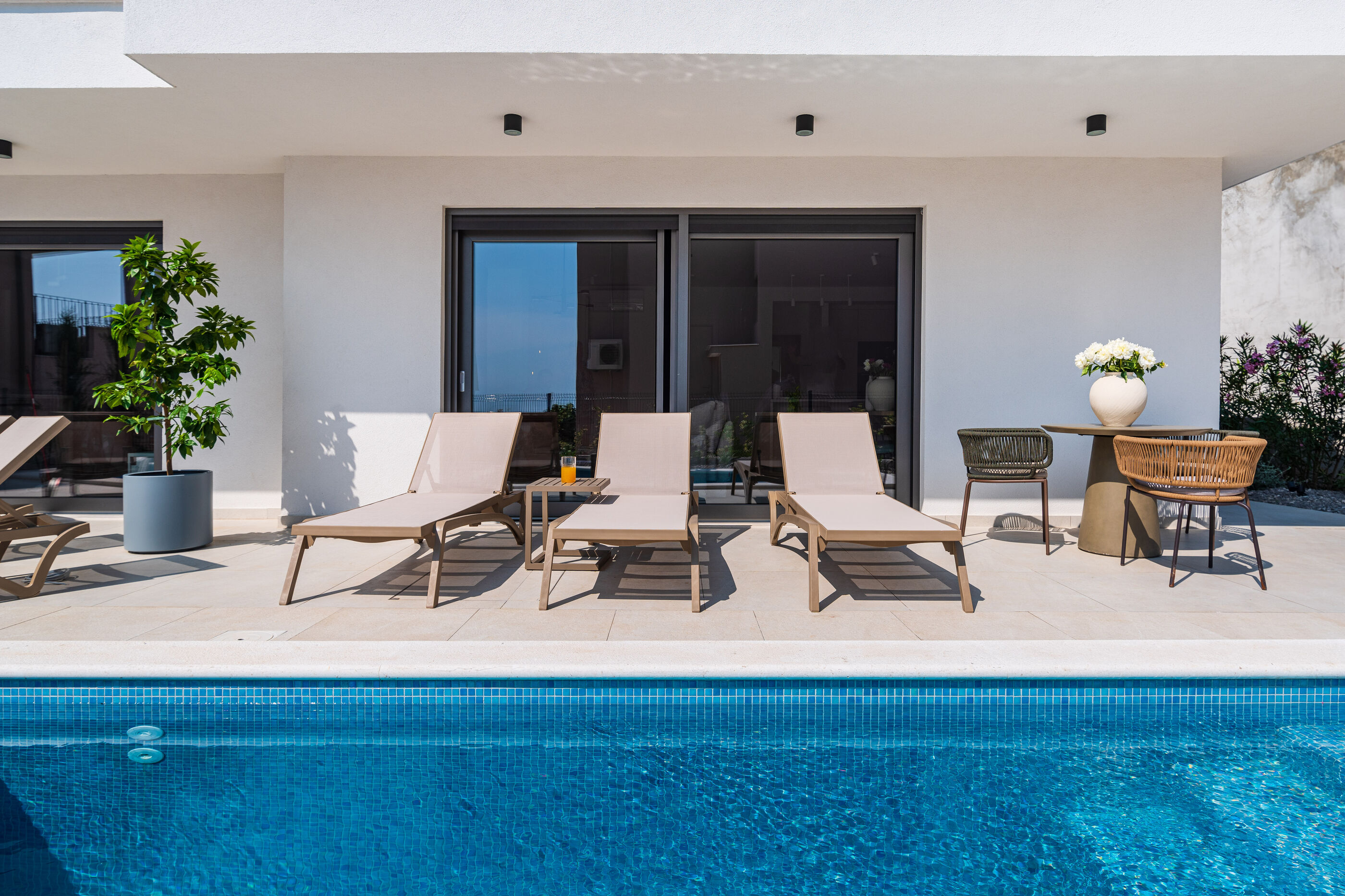 Apartments Villa Cvita 96511-A1