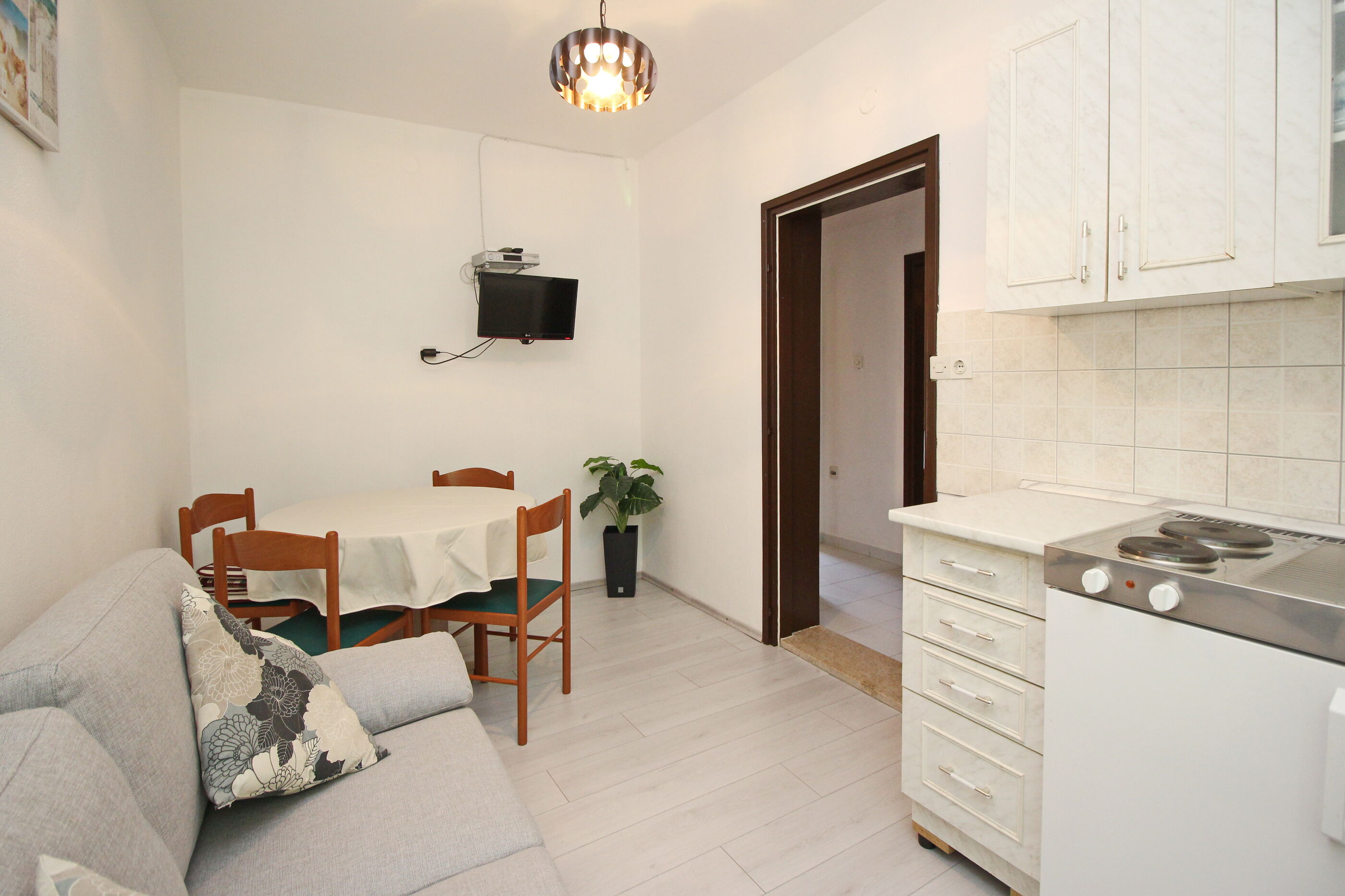 Apartments Capic Pescivica 69013-A3