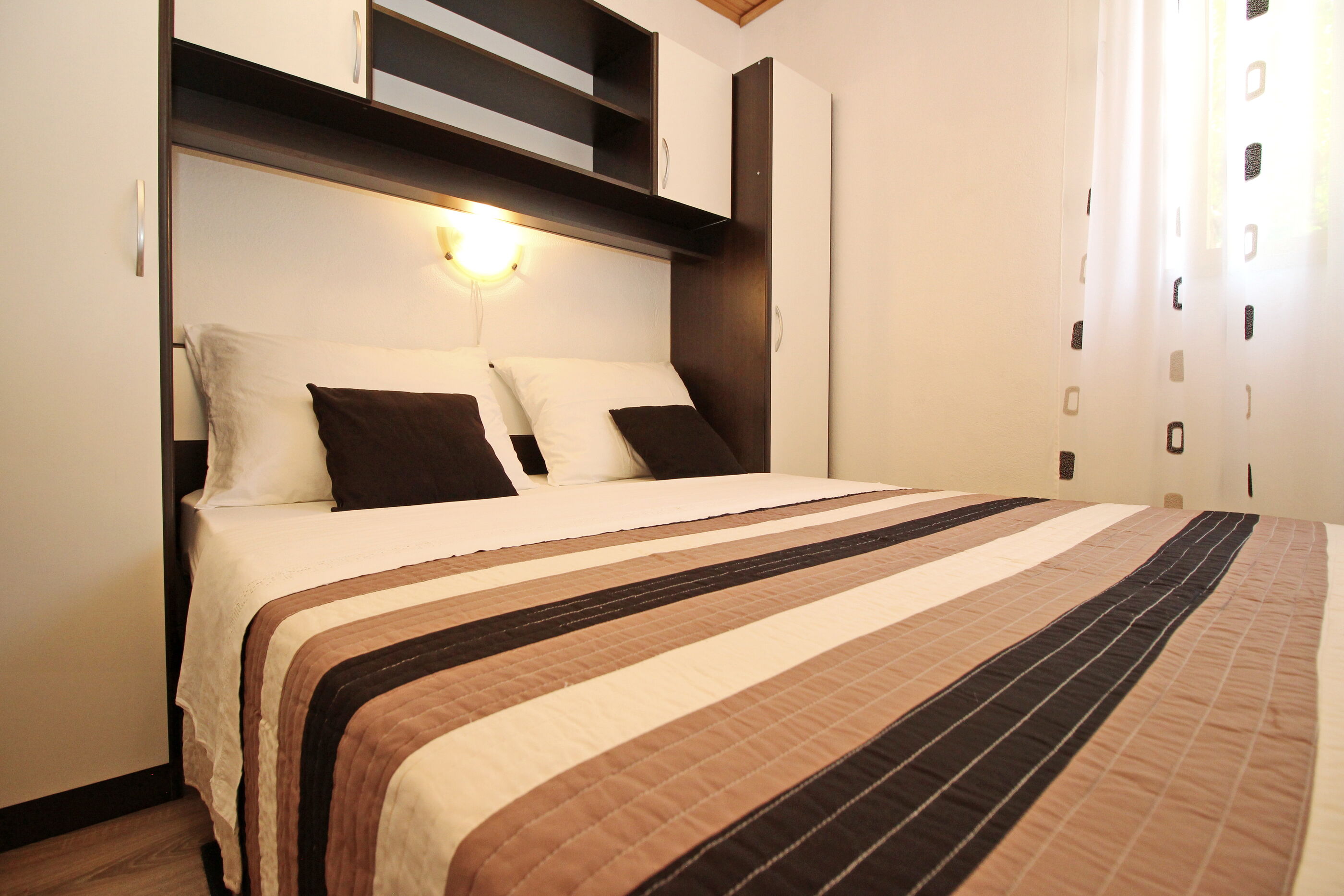 Apartments Capic Pescivica 69013-A3