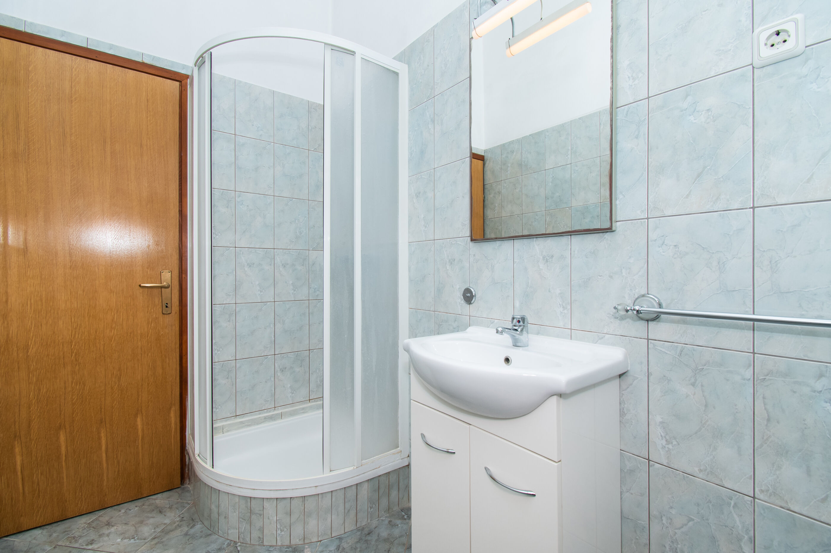 Apartments Nikola 81291-A1