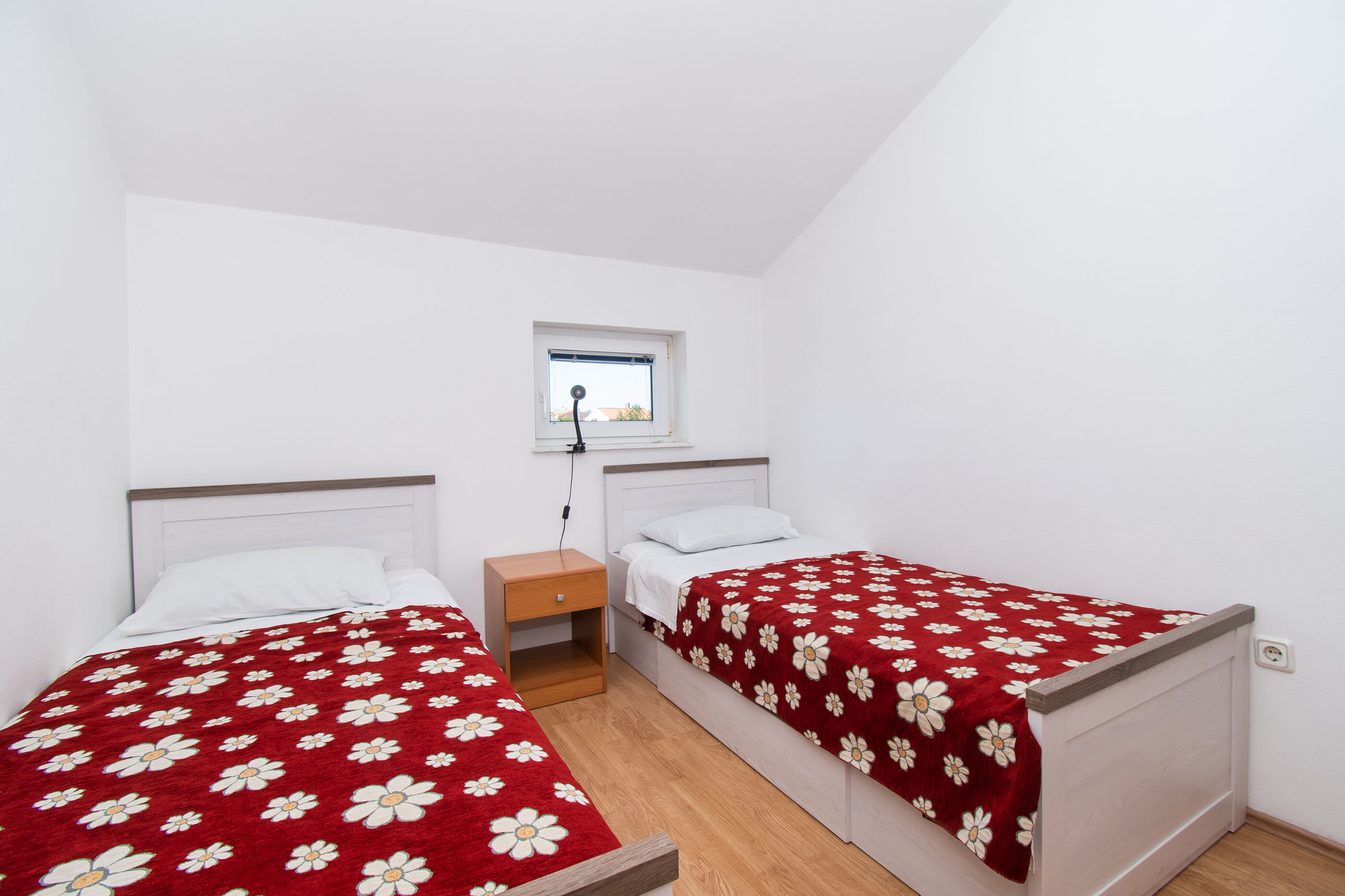 Apartments Nikola 81291-A1