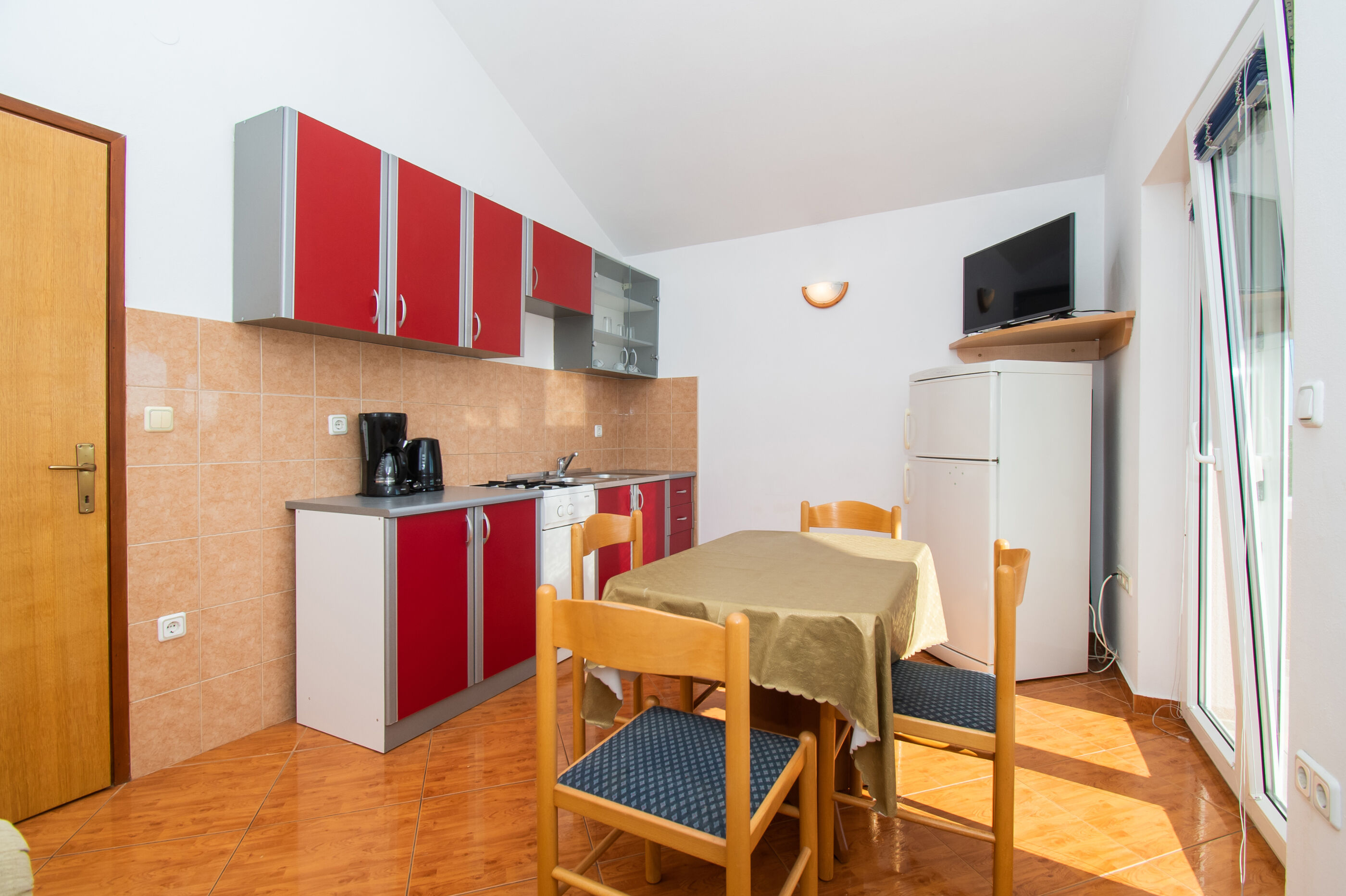 Apartments Nikola 81291-A1