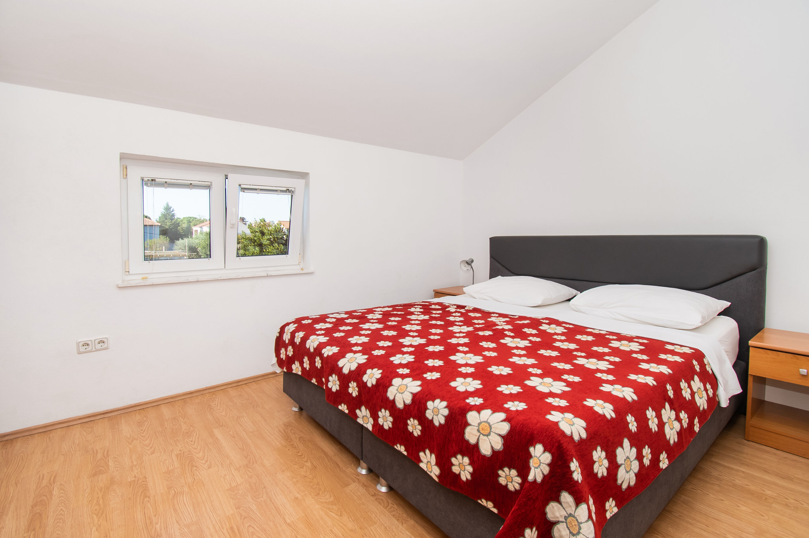 Apartments Nikola 81291-A2