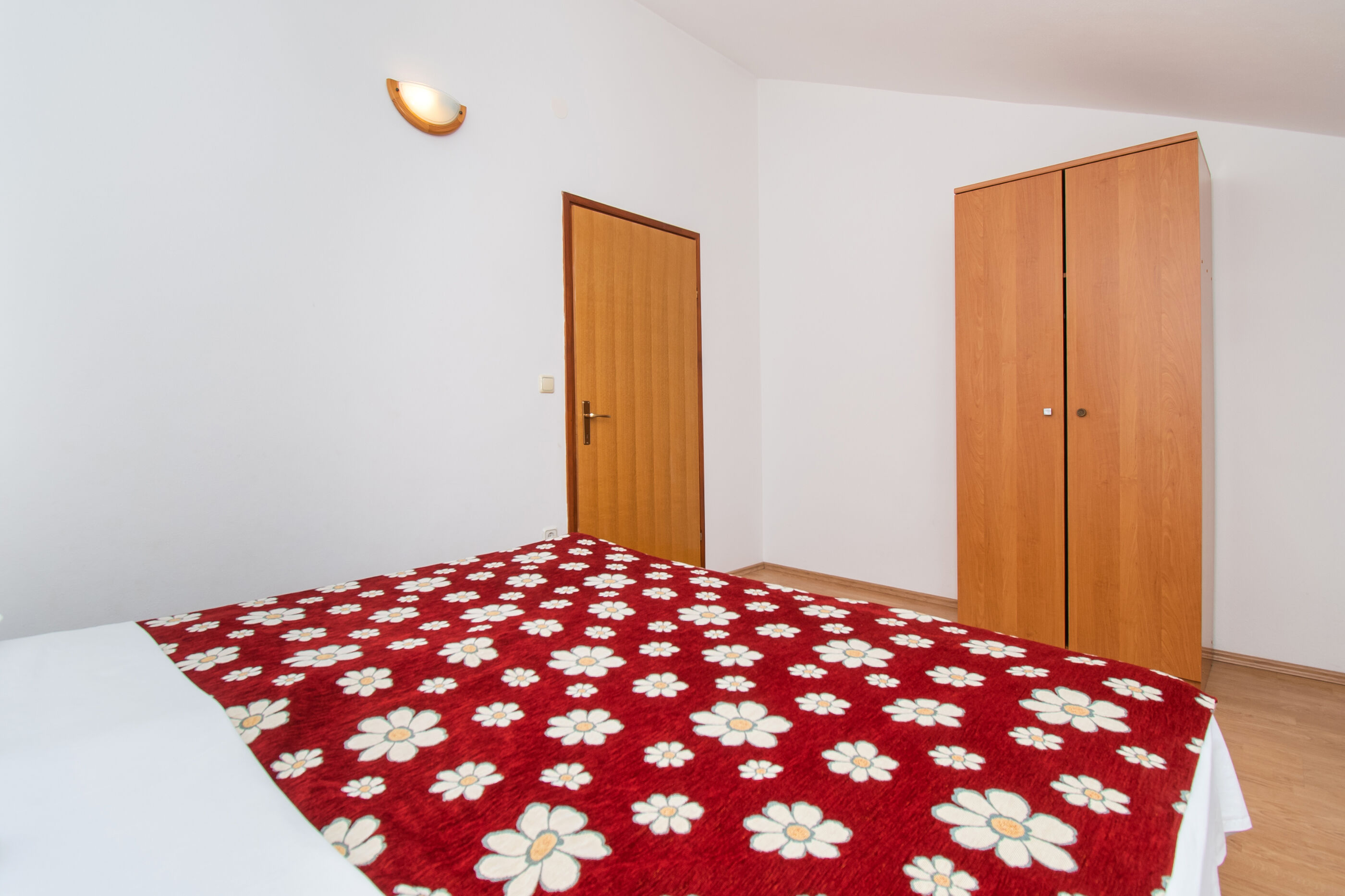 Apartments Nikola 81291-A2