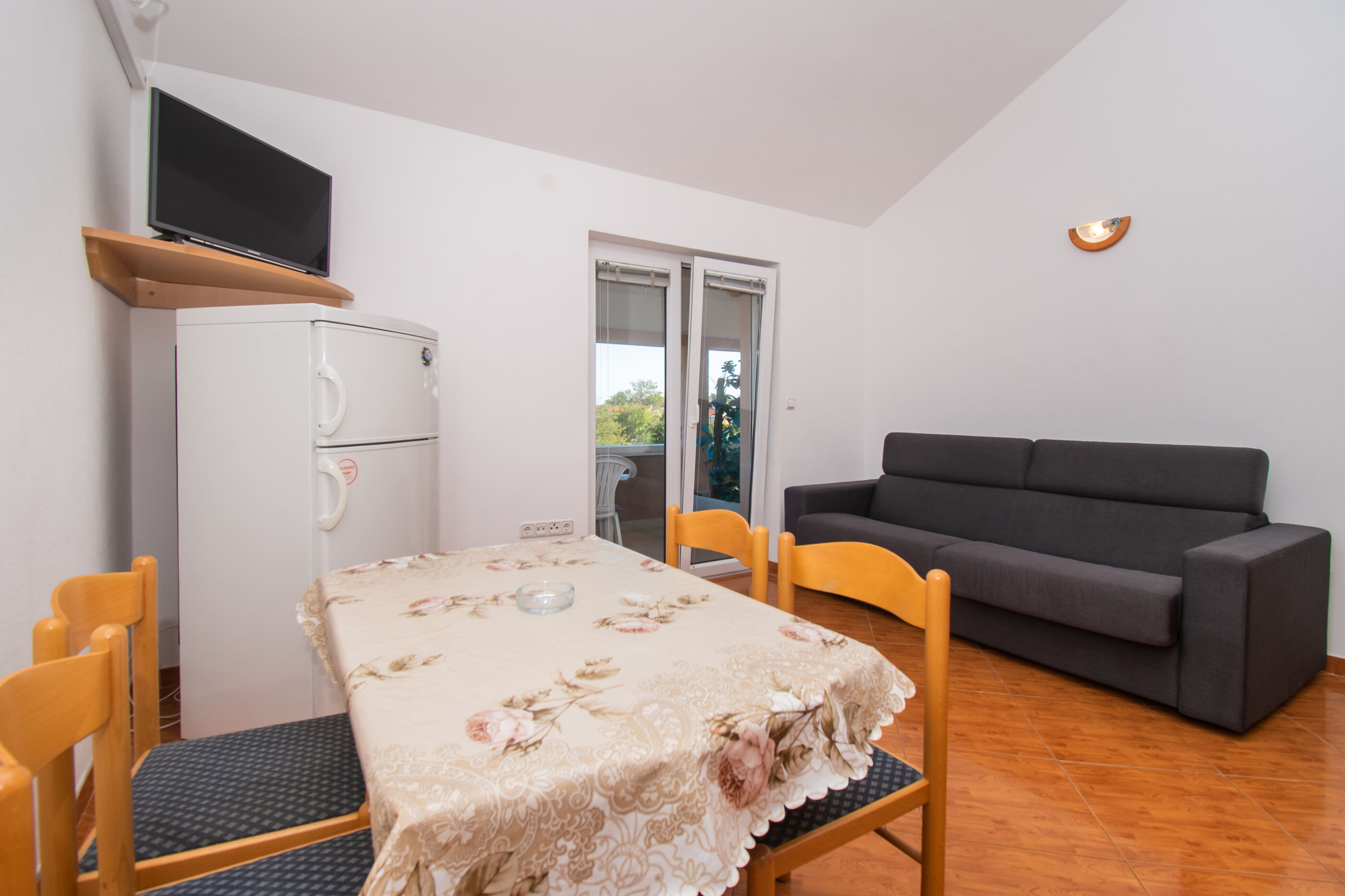 Apartments Nikola 81291-A2