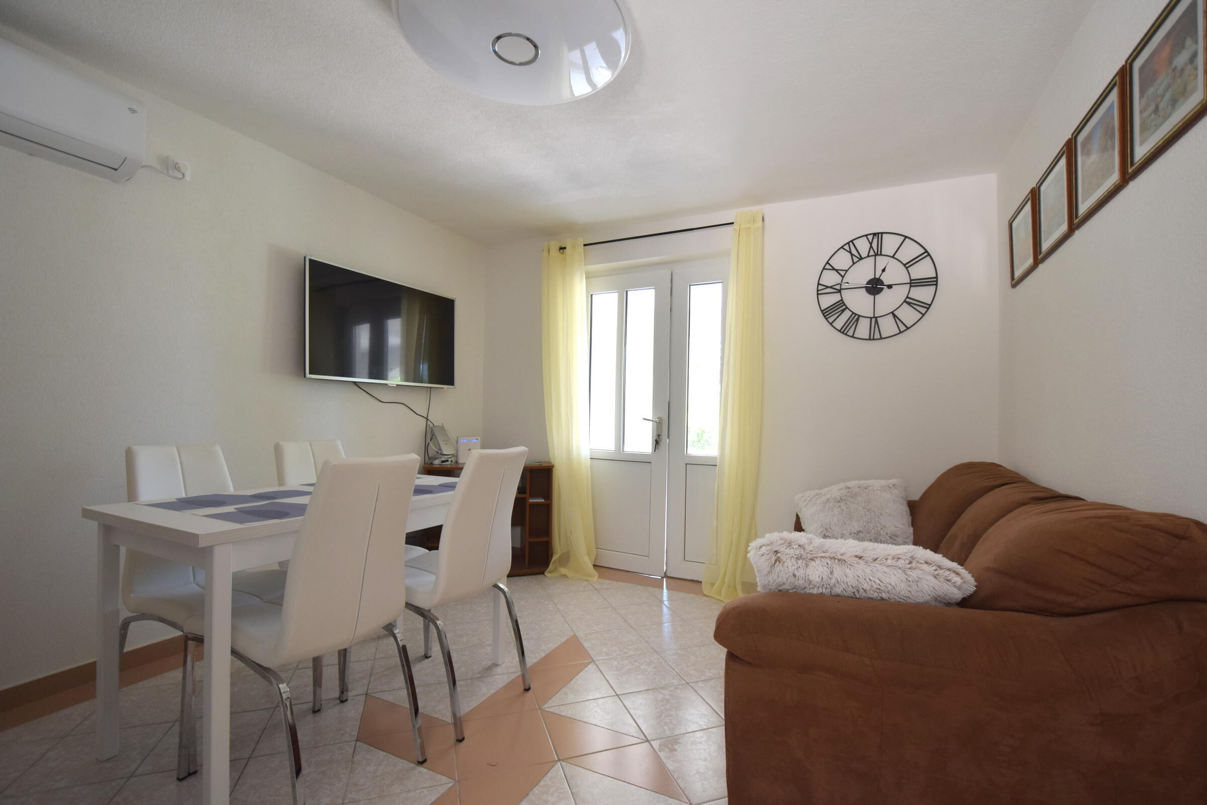 Apartment Pesja 62281-A1