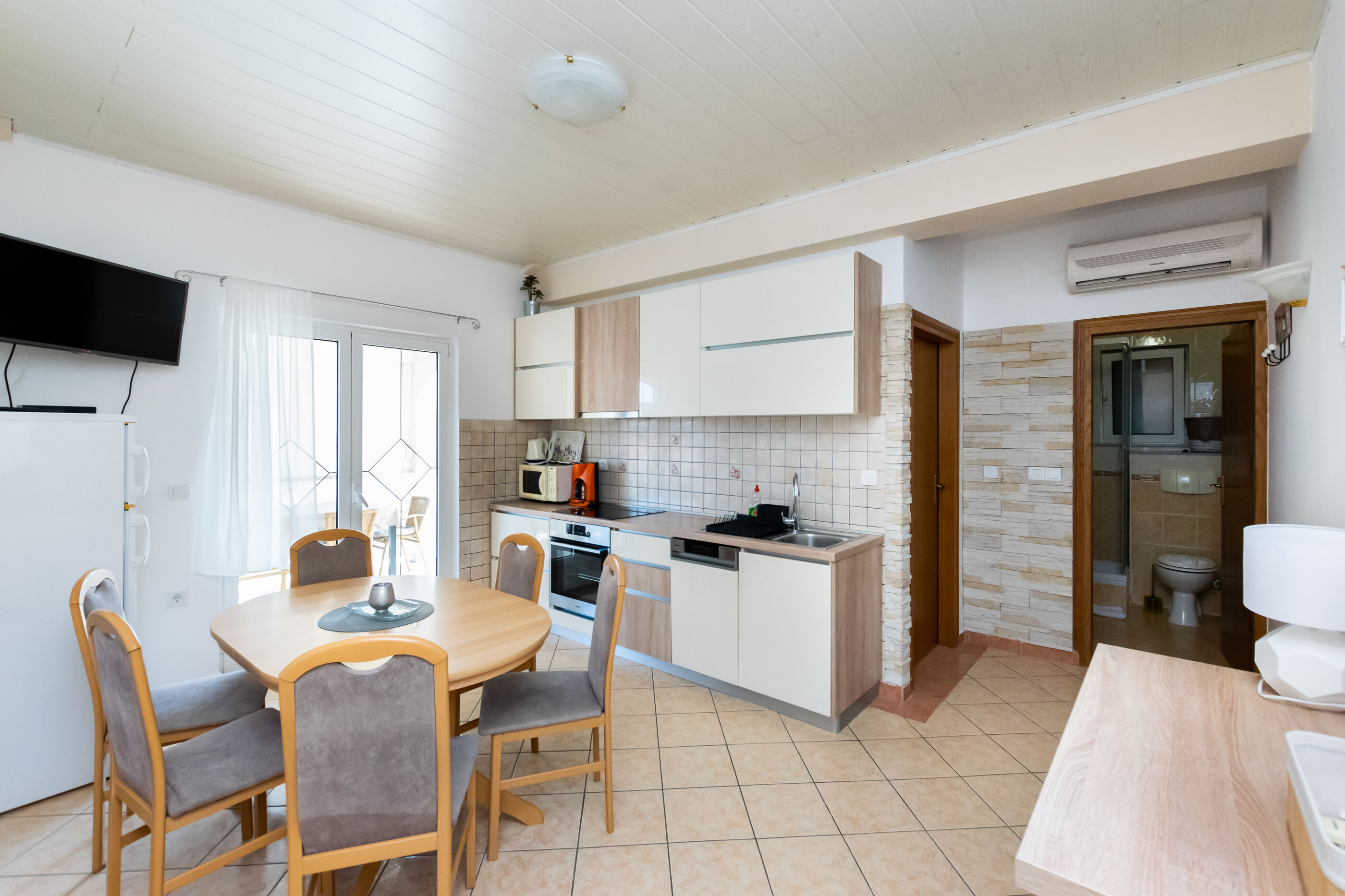 Apartments Miranda 89931-A1