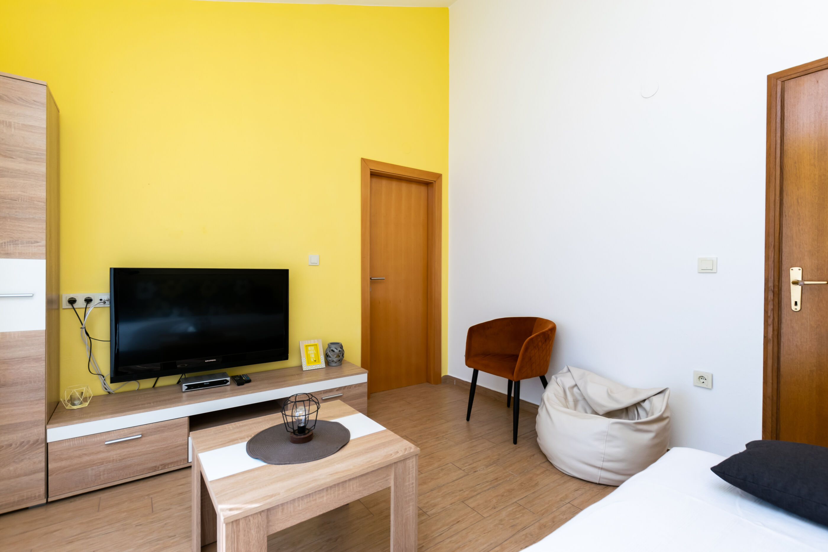Apartments Miranda 89931-A1