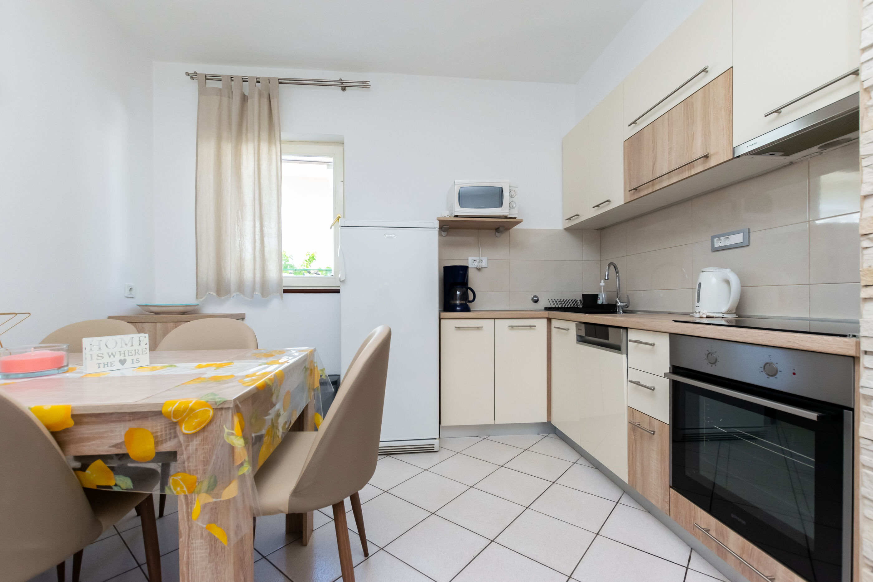 Apartments Miranda 89931-A4